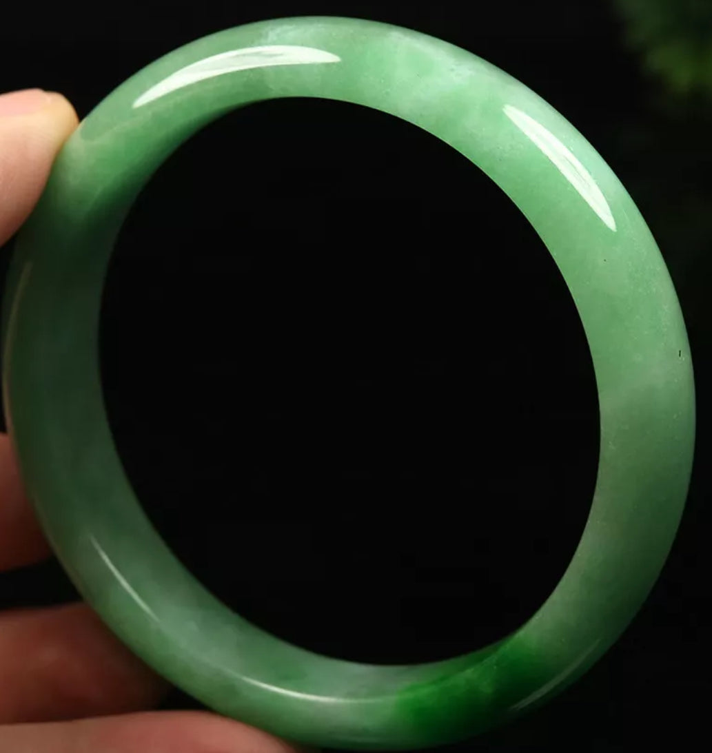 VINTAGE XL Jadeite Green Jade Bangle Size 64mm S593 - JazzyJewelbyAmina