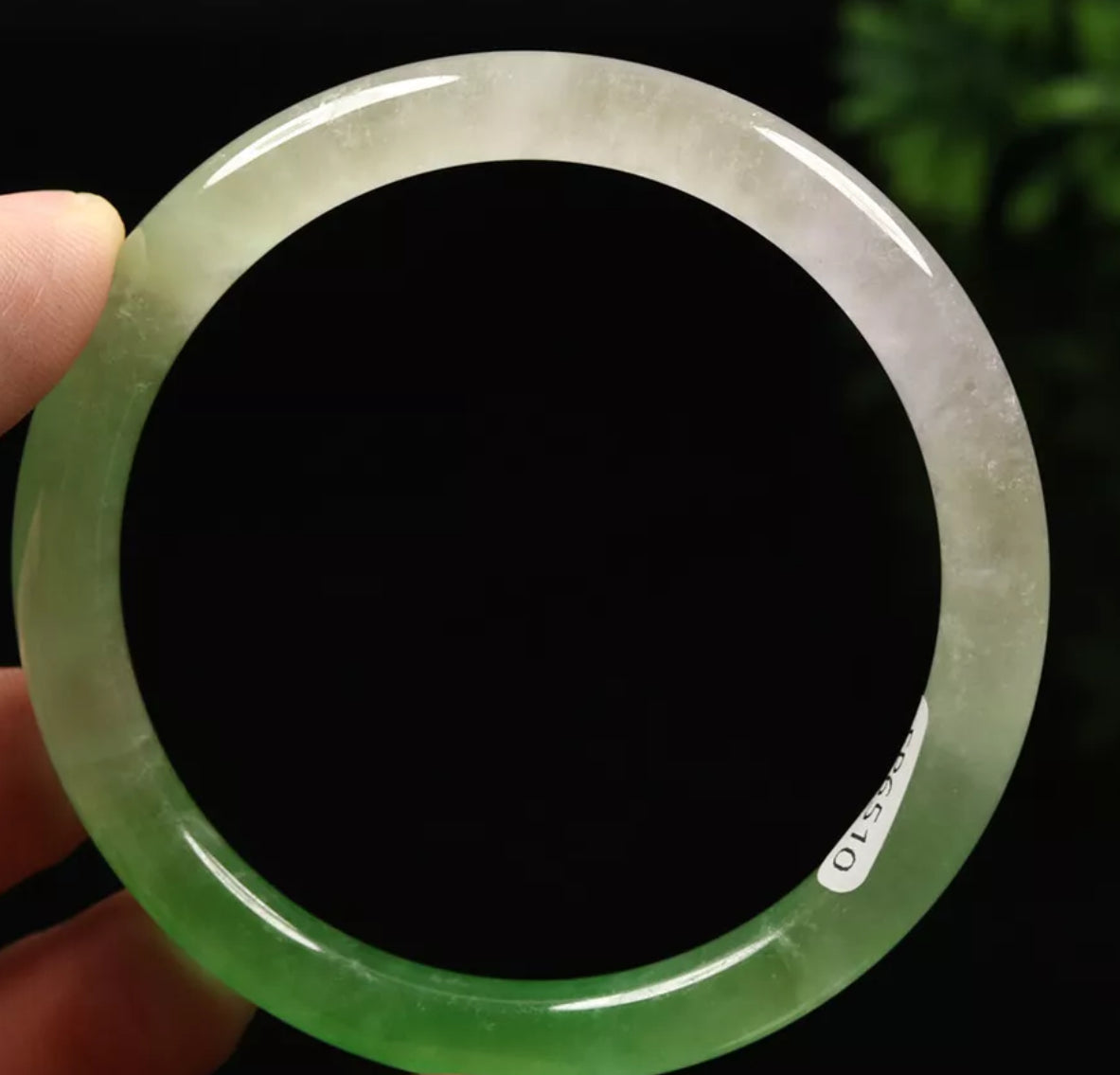 VINTAGE Medium Jadeite Green Jade Bangle Size 58mm Round Princess Cut D073 - JazzyJewelbyAmina