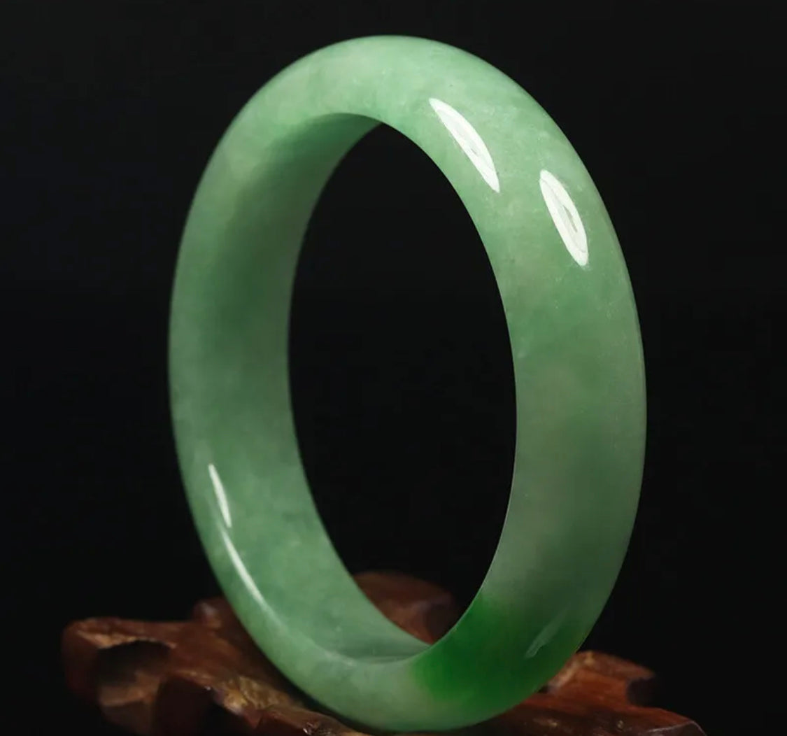 VINTAGE Large Jadeite Green Jade Bangle Size 60mm J743 - JazzyJewelbyAmina