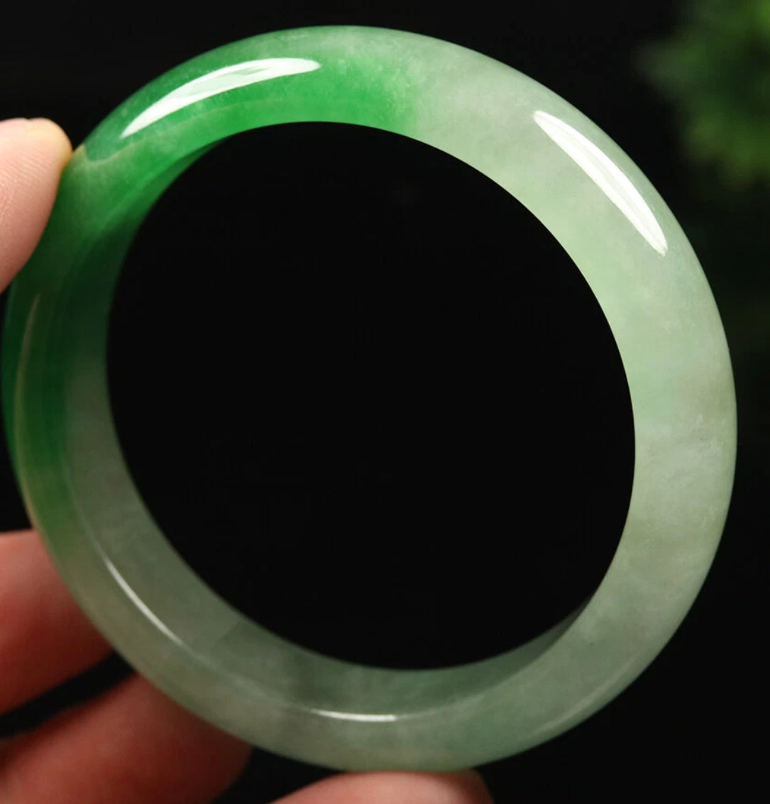 VINTAGE Small Jadeite Green Jade Bangle Size 56mm Unique Ombré Jade A041