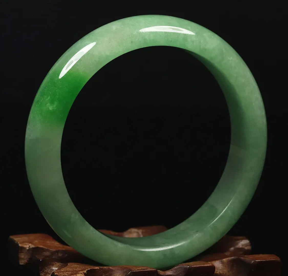 VINTAGE Large Jadeite Green Jade Bangle Size 60mm J743 - JazzyJewelbyAmina