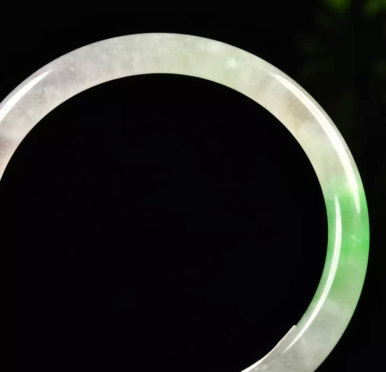 VINTAGE Medium Jadeite Green Icy Jade Bangle Size 57mm Round Princess Thin Cut S451 - JazzyJewelbyAmina