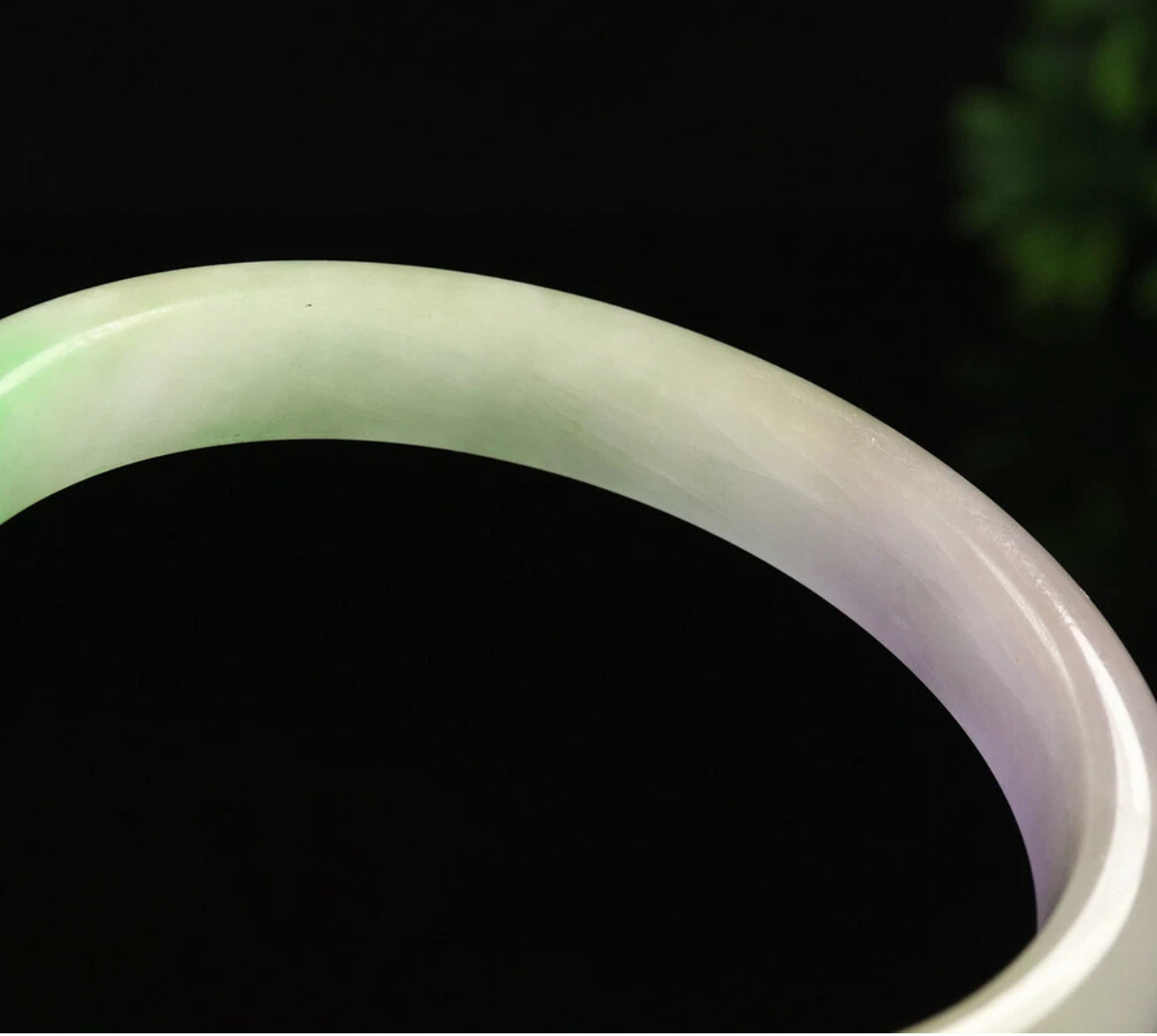 VINTAGE XL Jadeite Green/Brown/Red/Lavender Jade Bangle Size 64mm A697 - JazzyJewelbyAmina