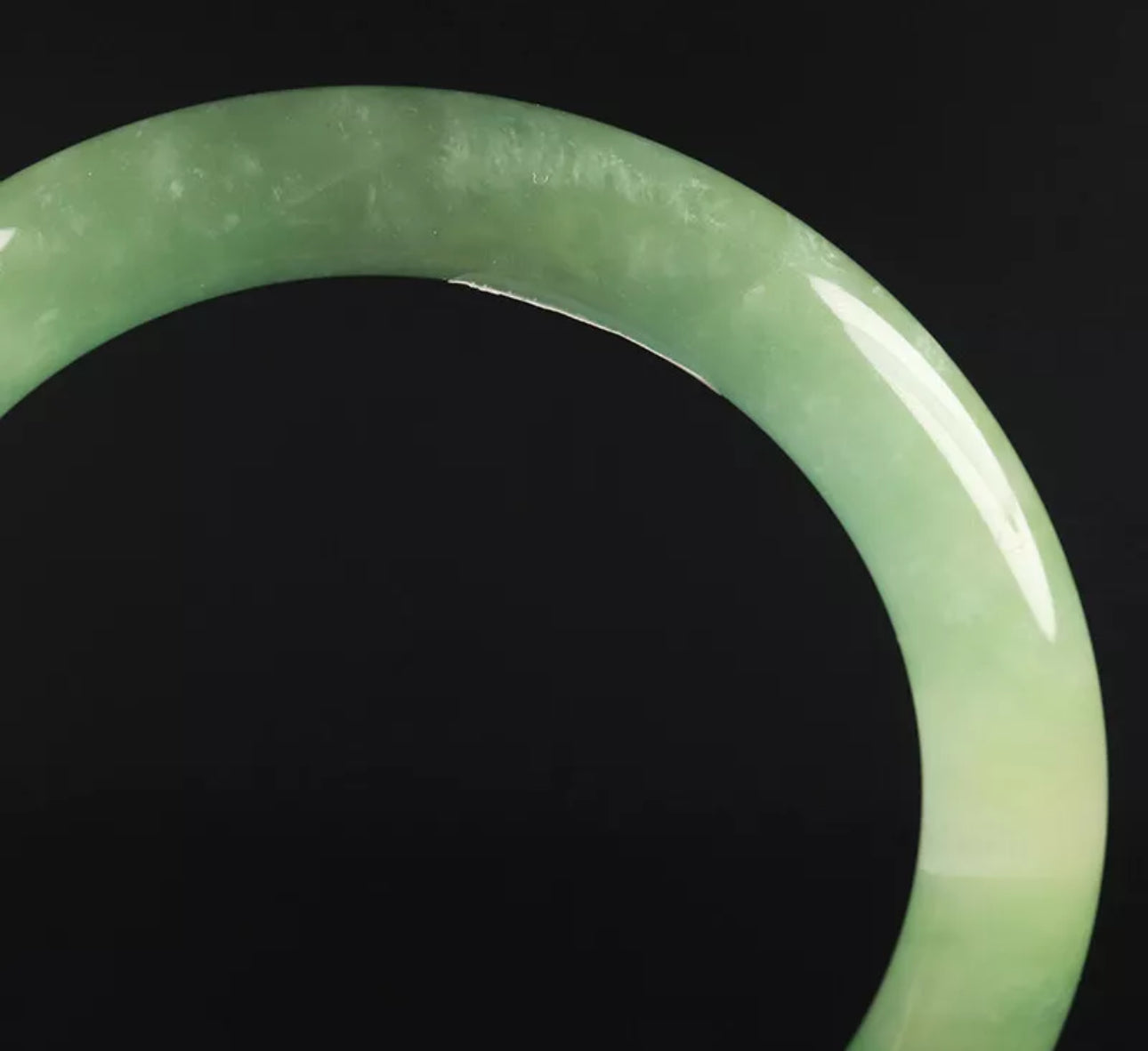 VINTAGE Small Jadeite Green Jade Bangle Size 55mm Round Princess Chunky Cut A455 - JazzyJewelbyAmina