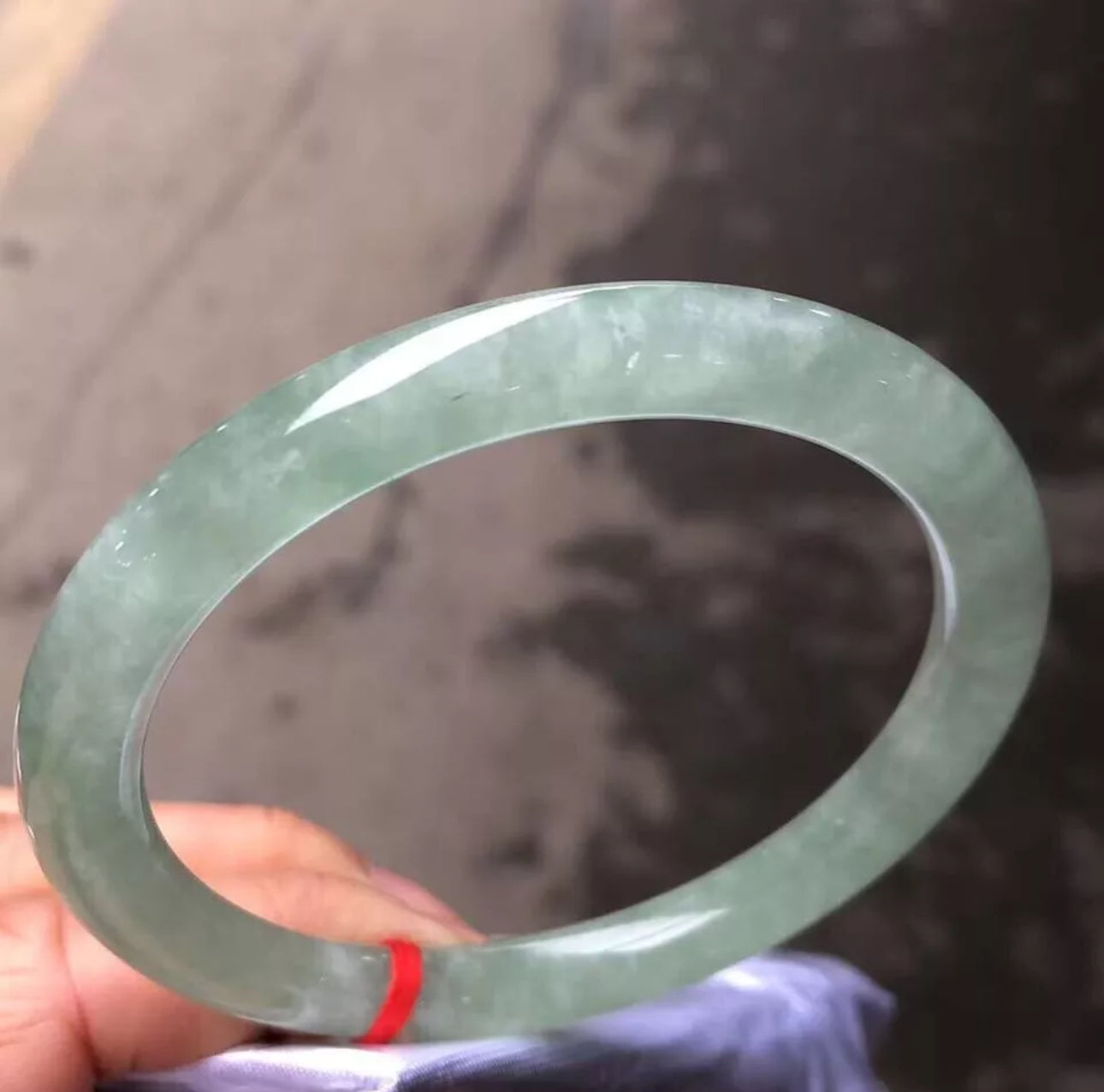 VINTAGE Large Jadeite Sea Green Jade Bangle - Round Princess Cut Size 62mm U0614 - JazzyJewelbyAmina