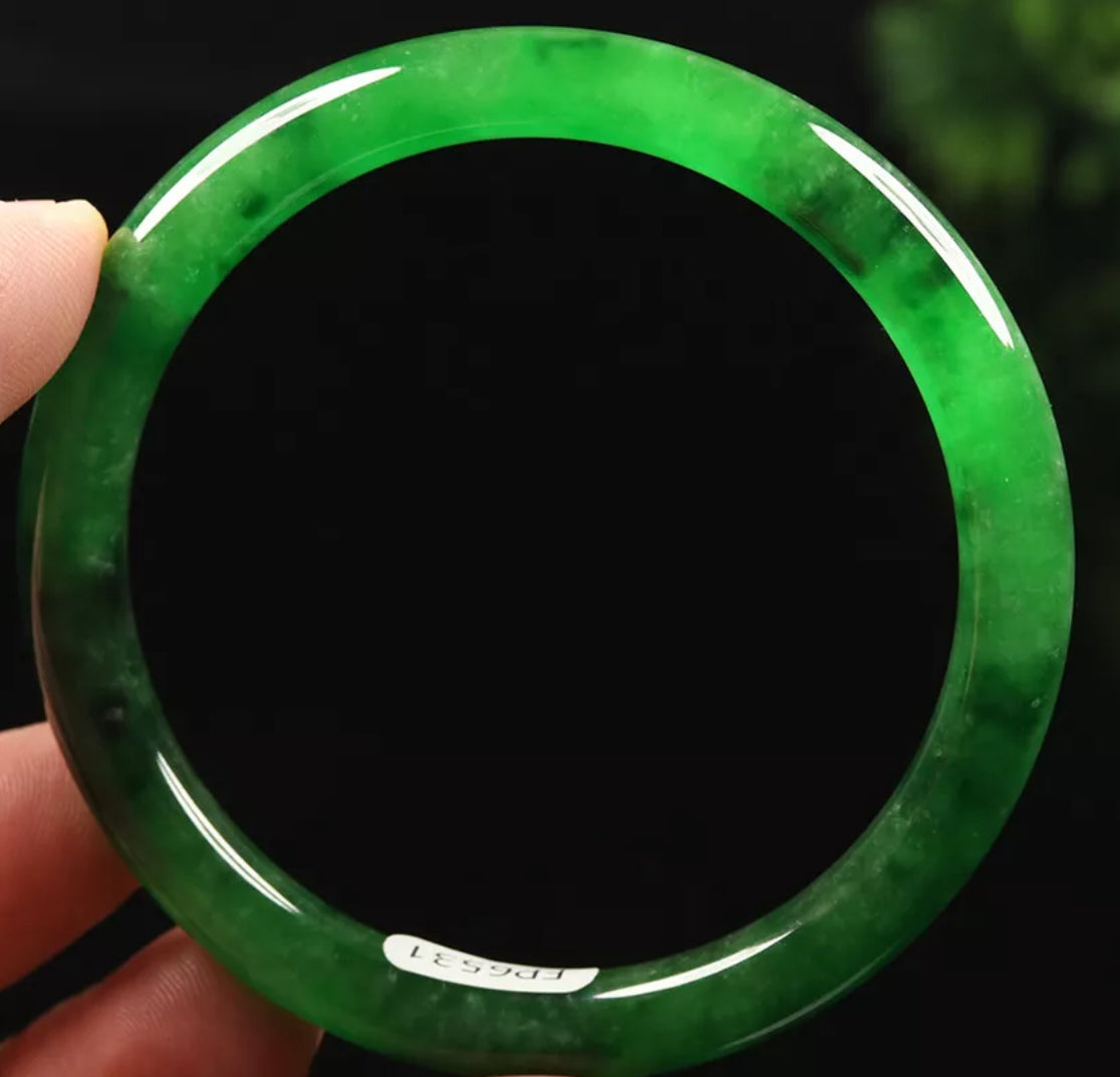 VINTAGE Medium Jadeite Emerald Green Jade Bangle w/ Bits of Black Jade - Round Princess Cut Size 57mm M115 - JazzyJewelbyAmina