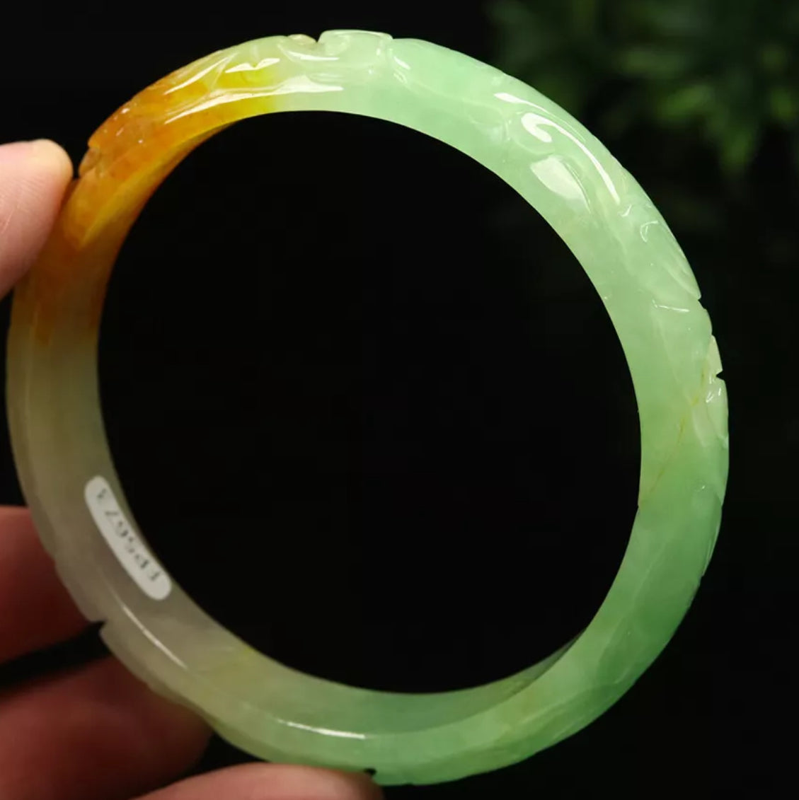 VINTAGE XL Jadeite Green/Brown Jade Bangle Handcarved Ruyi Bat Size 64mm J399 - JazzyJewelbyAmina