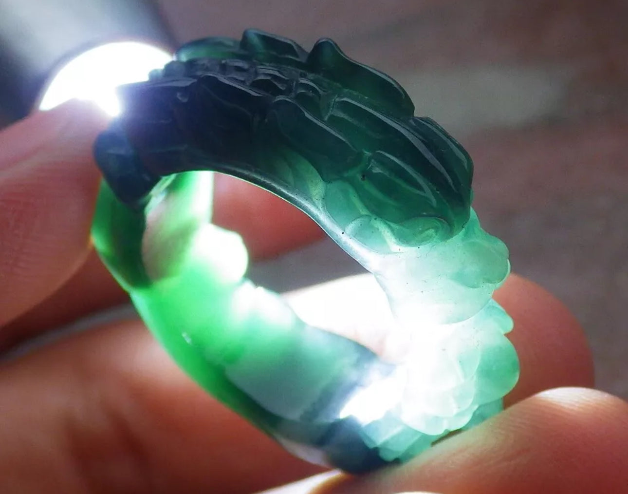 VINTAGE Large Jadeite Green Jade Ring Hand Carved Dragon Certified Jade Size 10 - JazzyJewelbyAmina