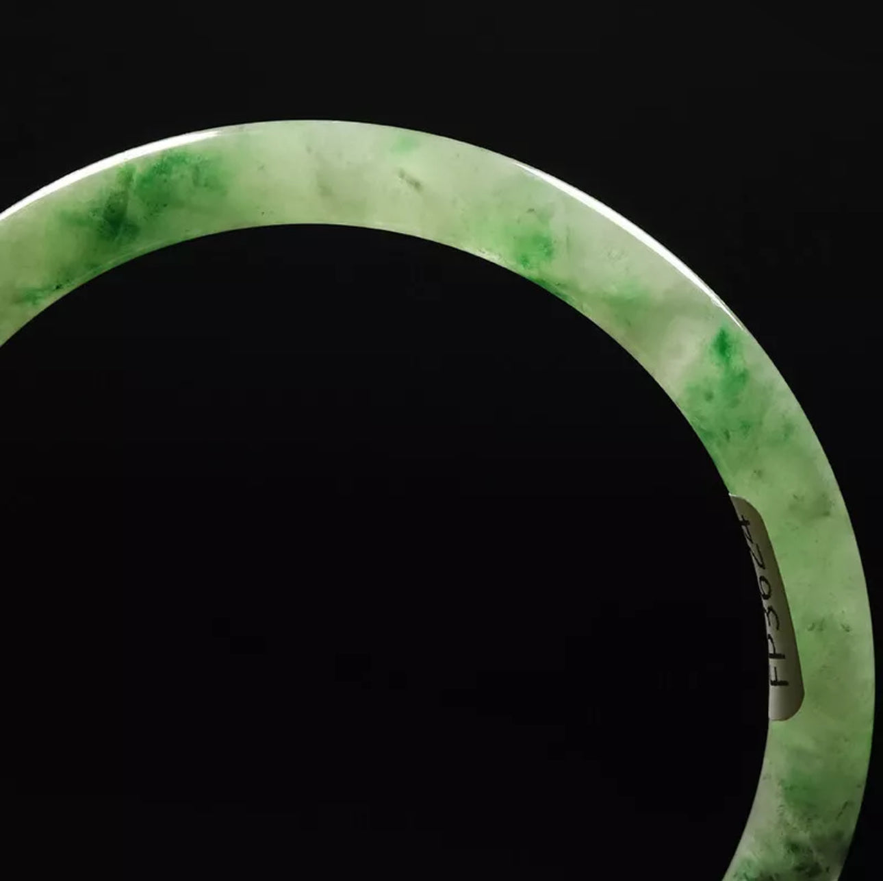 VINTAGE Medium Jadeite Green Jade Bangle Size 59mm Round Princess Thin Cut U301 - JazzyJewelbyAmina