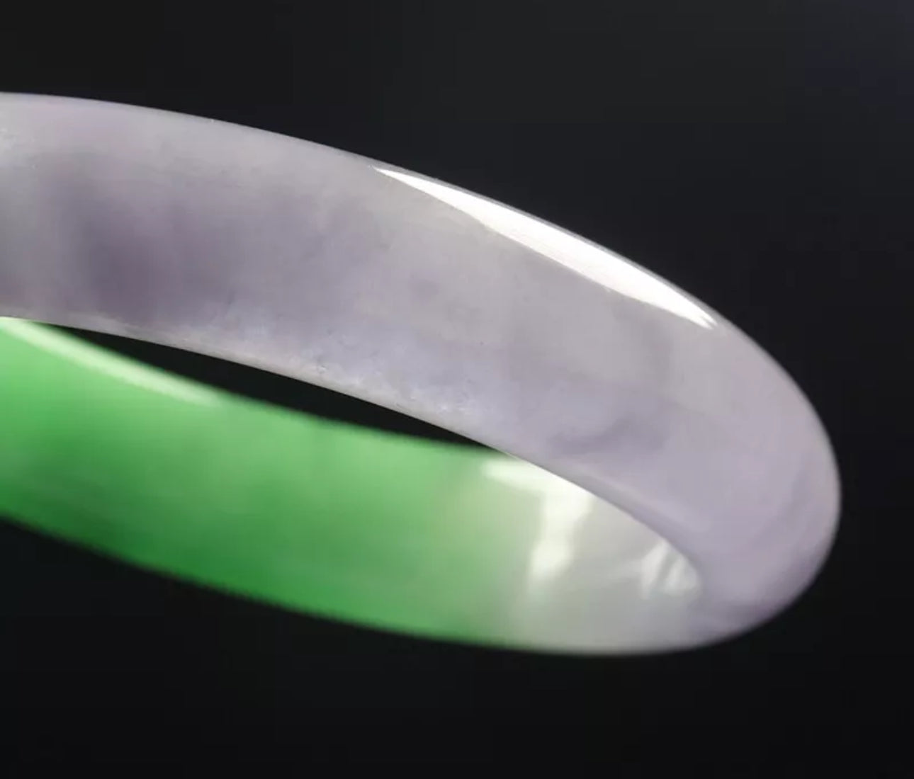 VINTAGE Medium Jadeite Green Jade Bangle Size 58mm D481 - JazzyJewelbyAmina