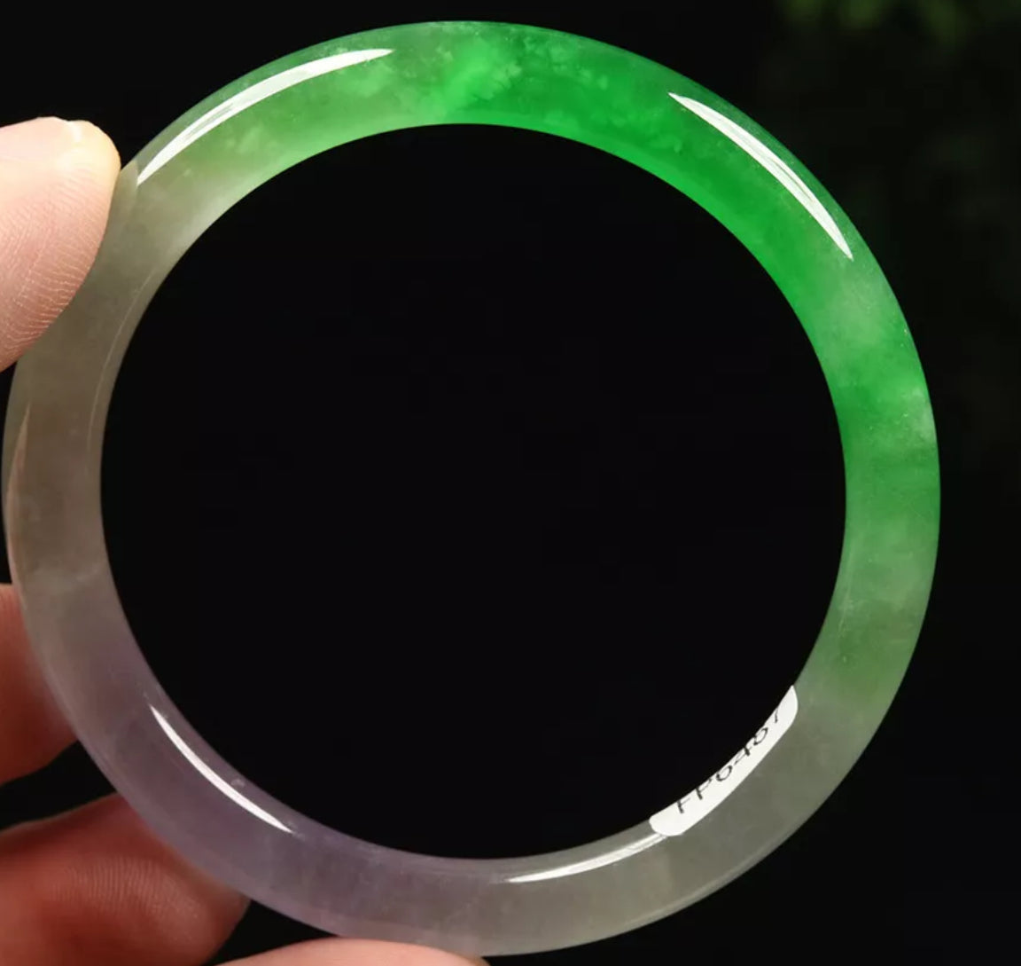 VINTAGE Small Jadeite Green Lavender Jade Bangle Round Princess Cut Size 55mm L487 - JazzyJewelbyAmina