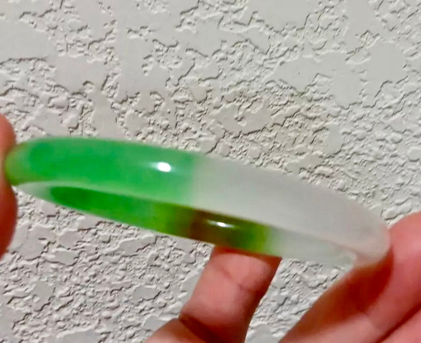 VINTAGE Large Jadeite Green/Lavender Jade Bangle Size 62.8mm Round Princess Cut U605 - JazzyJewelbyAmina