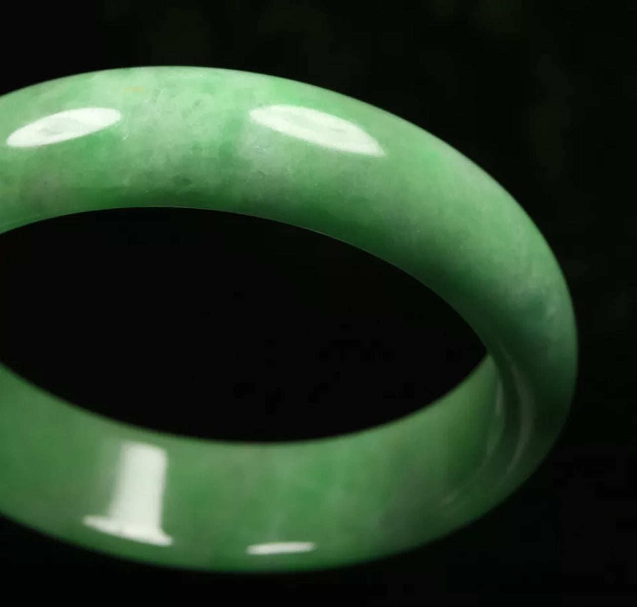VINTAGE Large Jadeite Green Jade Bangle Size 60mm Solid Apple Green Jade J791 - JazzyJewelbyAmina