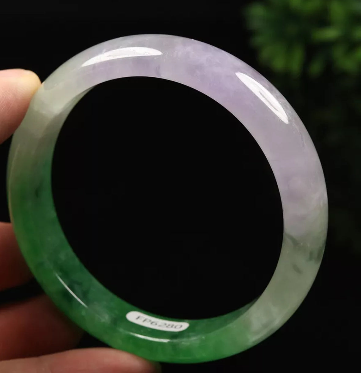 VINTAGE Large Jadeite Green/Lavender Jade Bangle Size 60mm N613 - JazzyJewelbyAmina