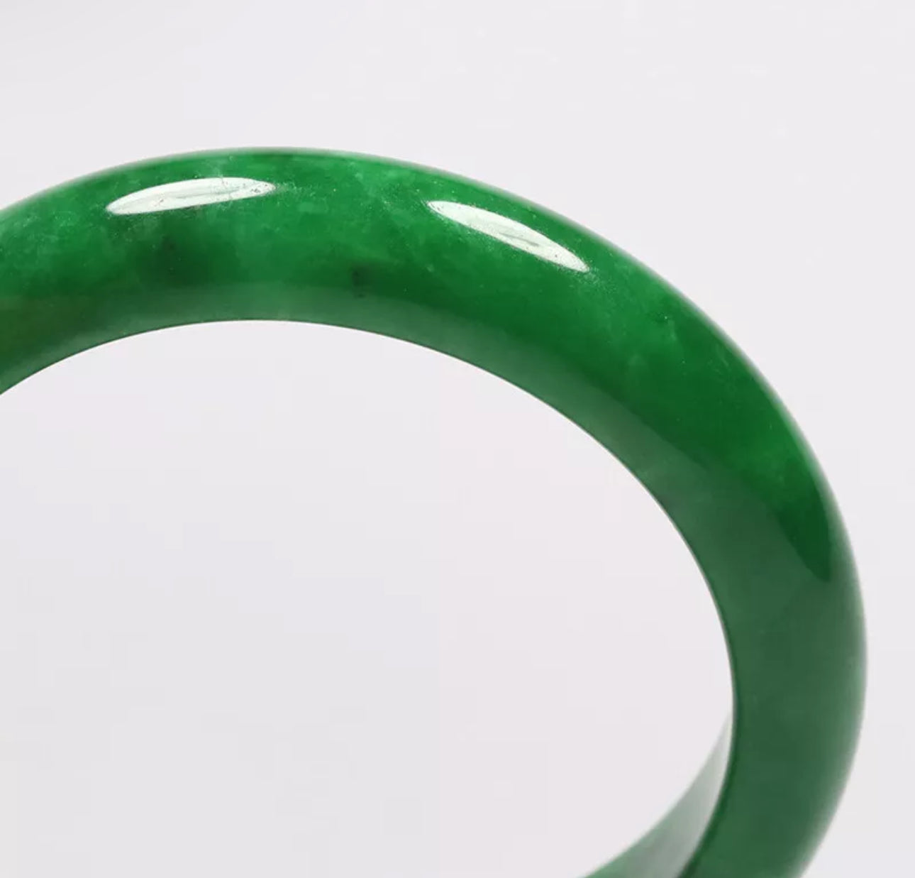 VINTAGE Medium Jadeite Green Jade Bangle Size 58mm M119 - JazzyJewelbyAmina