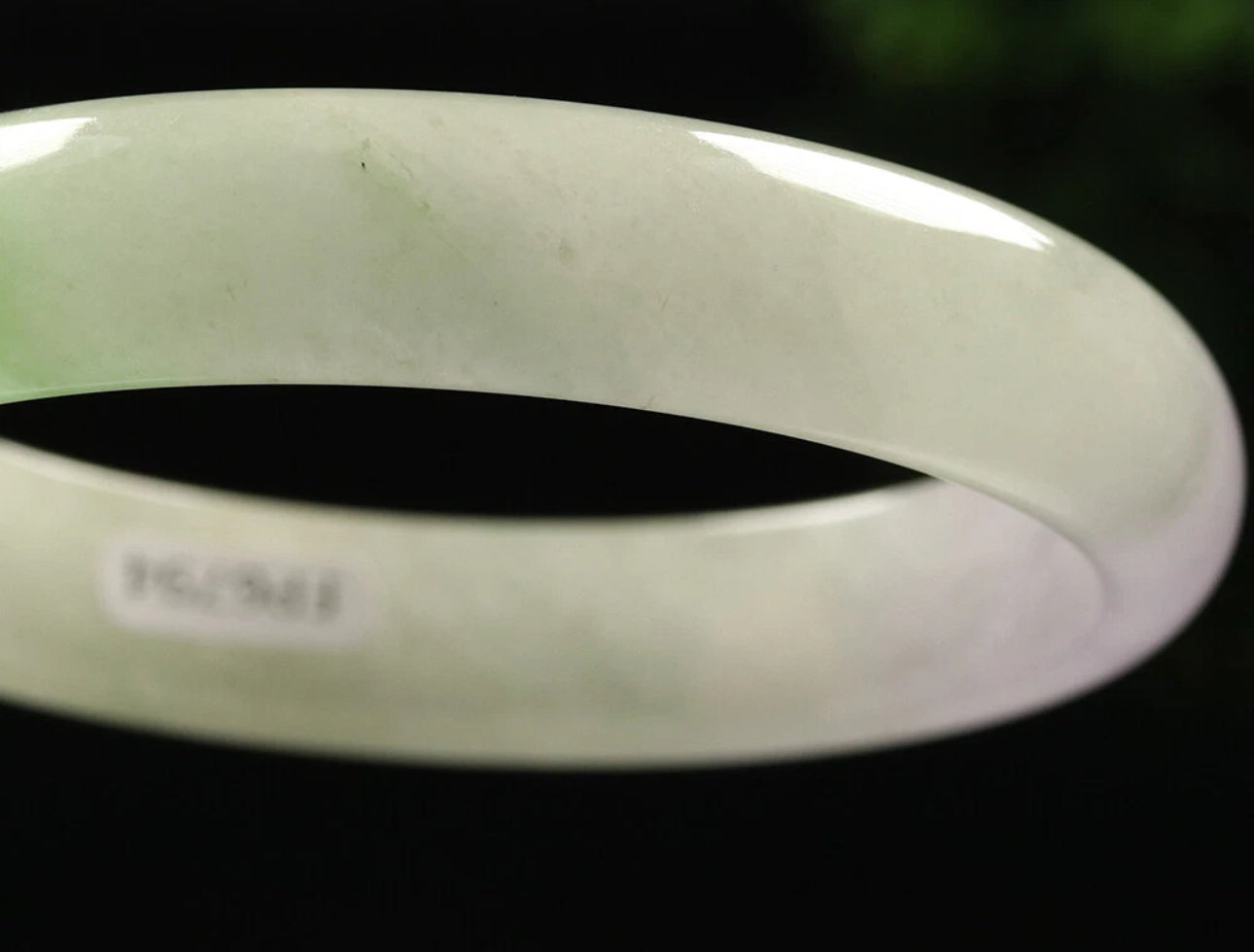 VINTAGE Large Icy Jadeite Green/Lavender Jade Bangle Size 60 mm U641