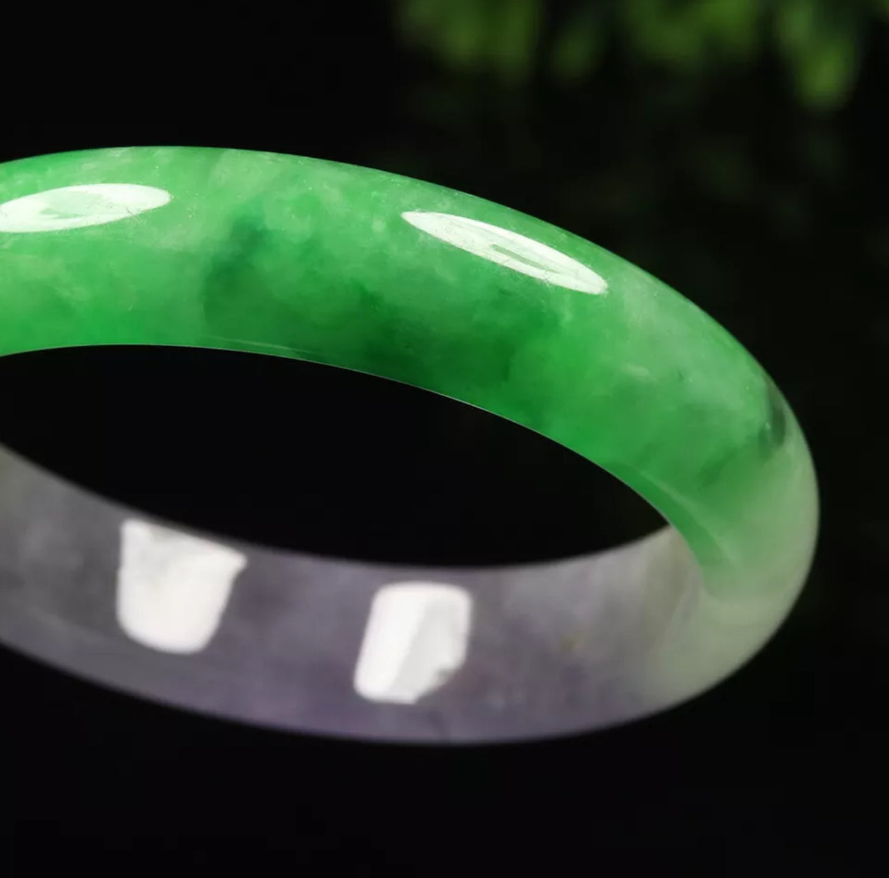 VINTAGE Large Jadeite Green/Lavender Jade Bangle Size 60mm N613 - JazzyJewelbyAmina