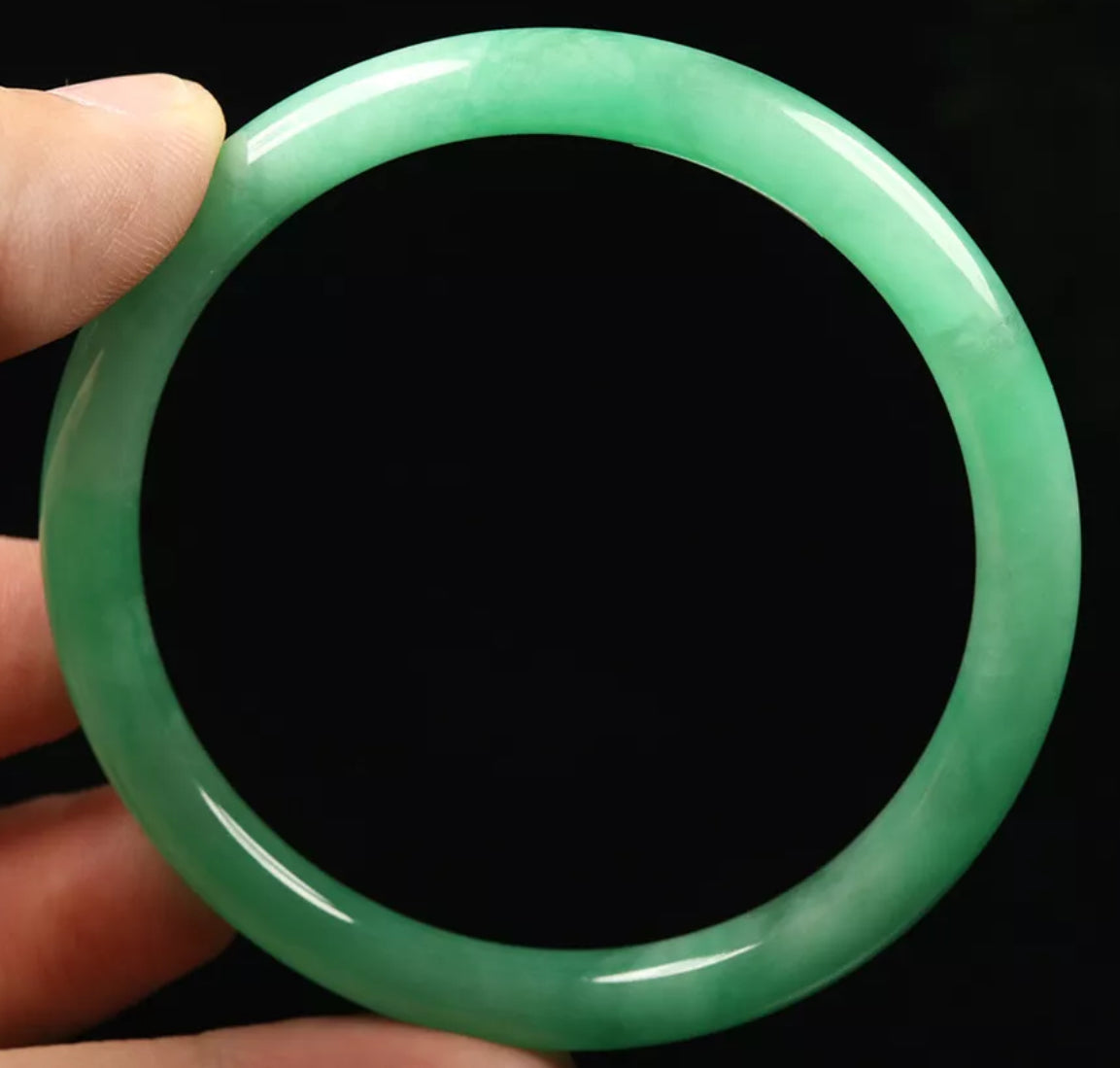 VINTAGE Large Jadeite Green Jade Bangle Round Princess Thin Cut Size 60mm Y376 - JazzyJewelbyAmina