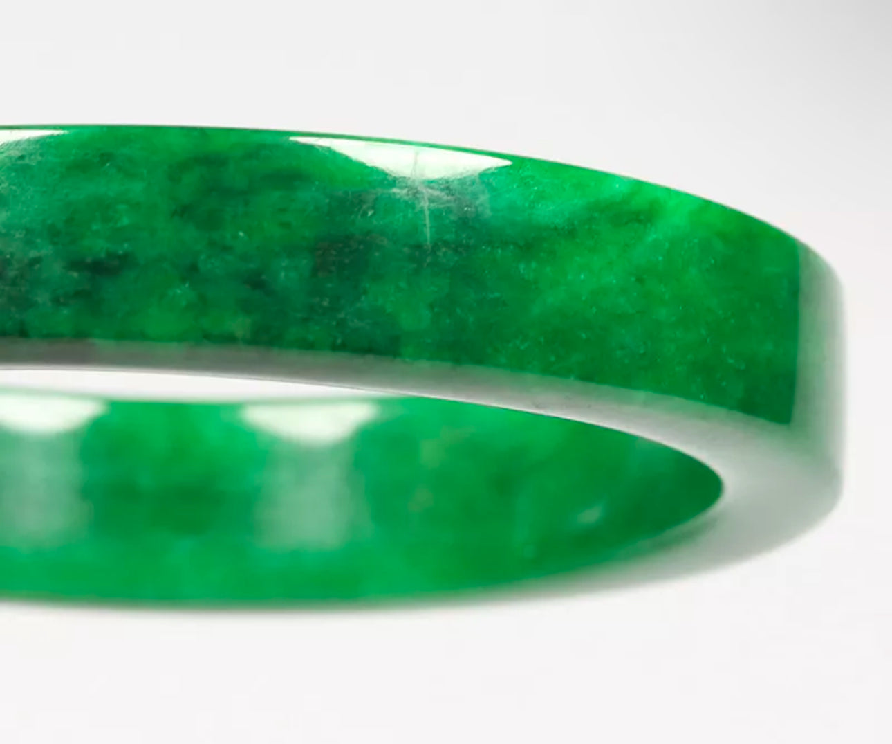 VINTAGE XXL Jadeite Green Jade Bangle Size 67mm Apple Green Jade Square Cut M933 - JazzyJewelbyAmina