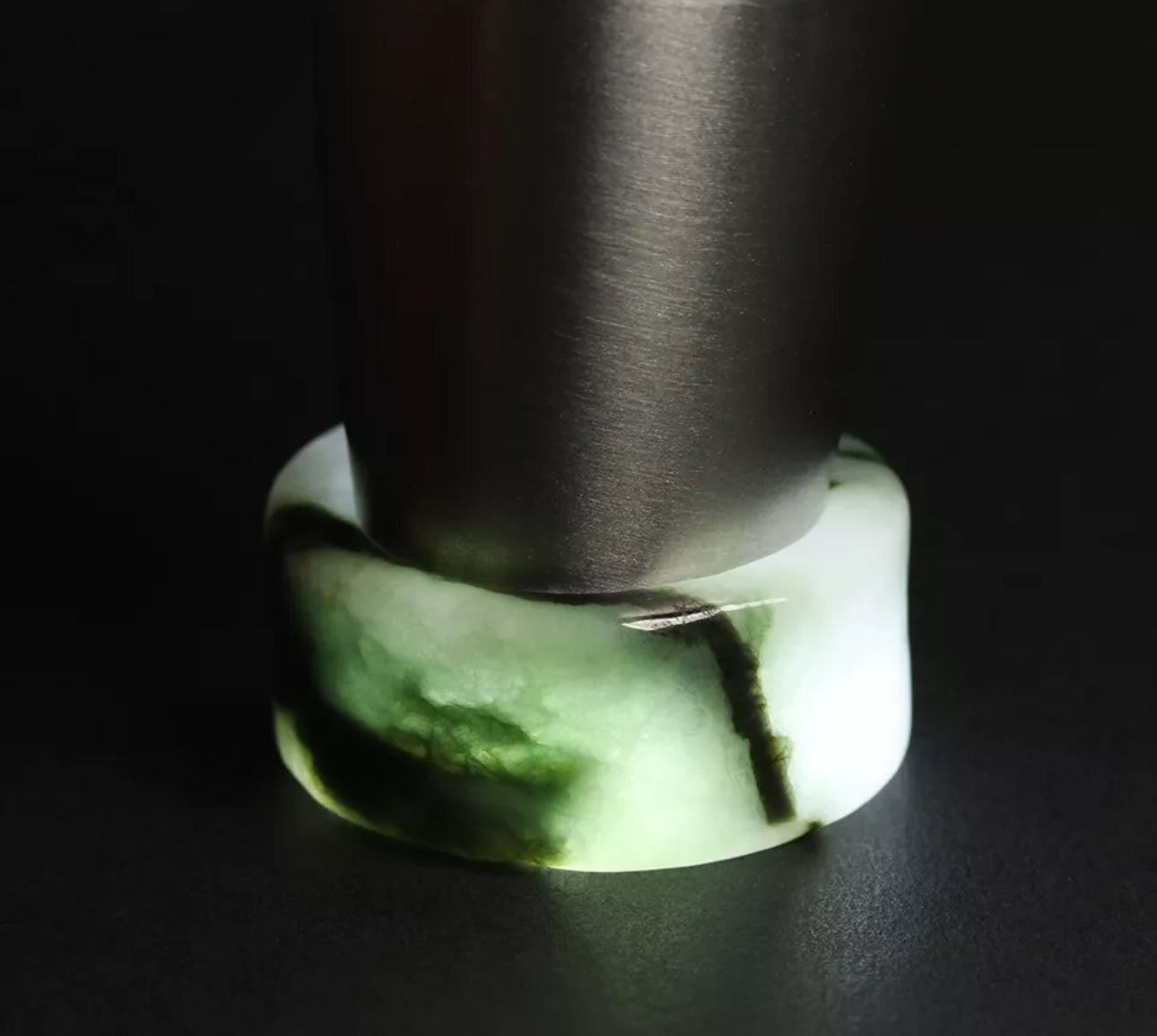 VINTAGE Large Jadeite Green Jade Thumb Ring - Marble Jade Hues Size 11.5 U396 - JazzyJewelbyAmina