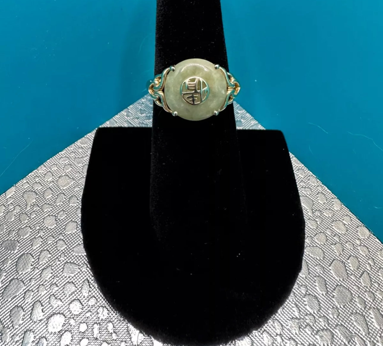 VINTAGE 14k Yellow Gold Jadeite Green Jade Ring - Pi Disc 6 US “Happy Life” - JazzyJewelbyAmina