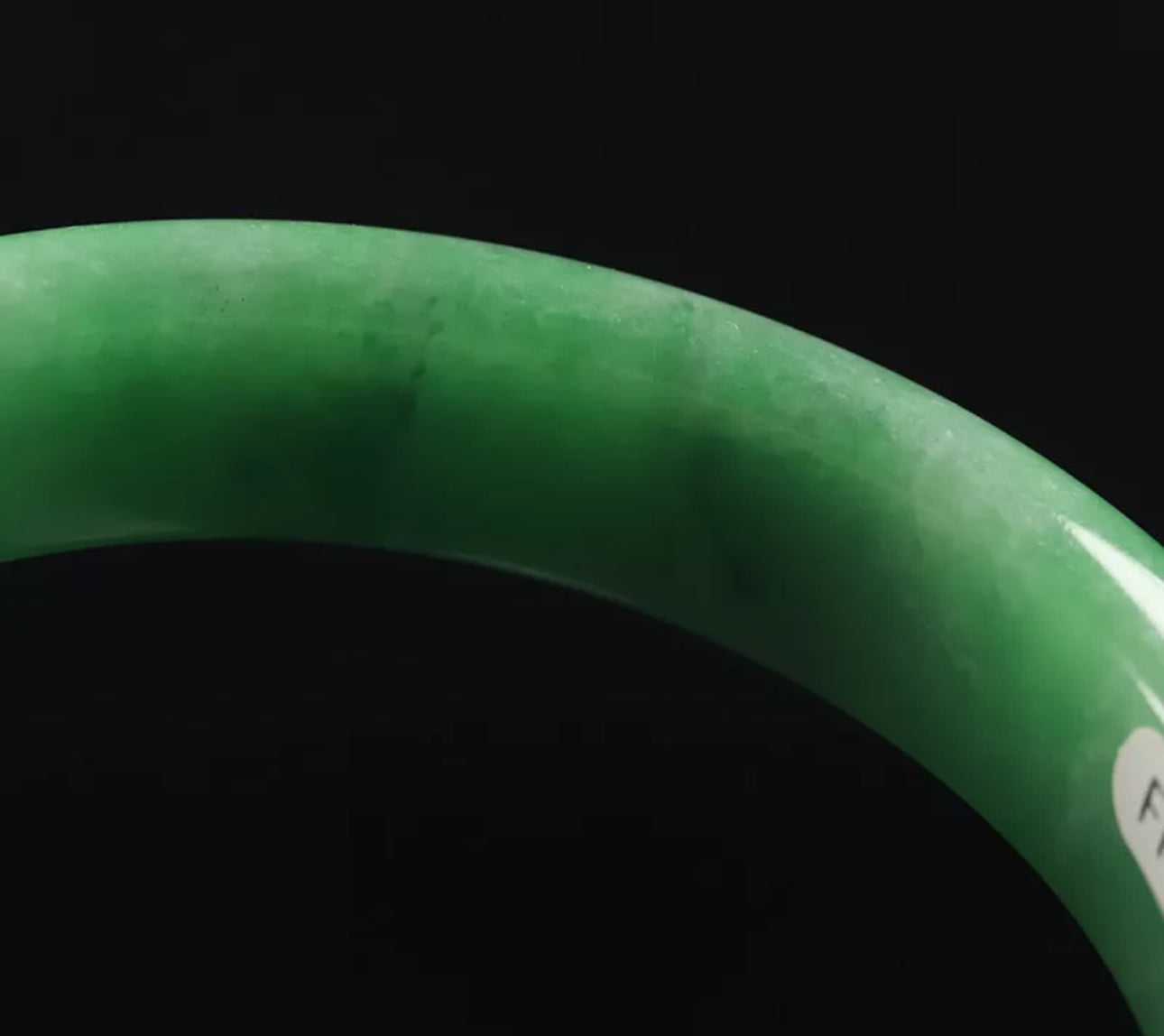VINTAGE Medium Jadeite Green Jade Bangle Size 58mm S595 - JazzyJewelbyAmina