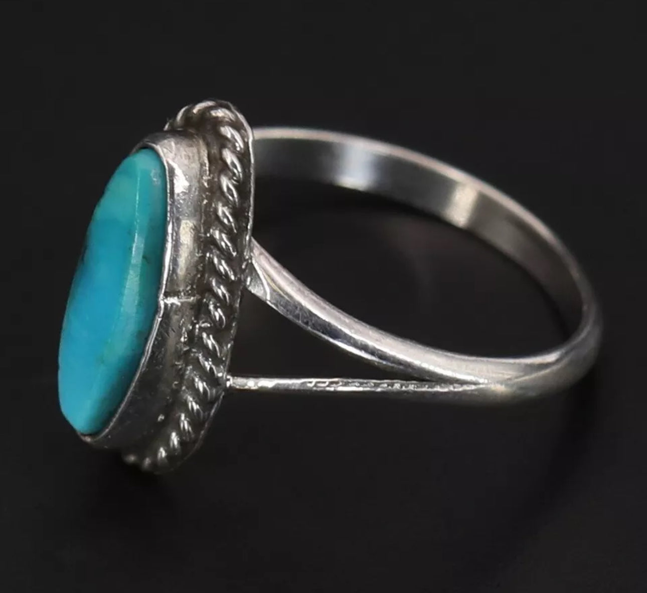 VINTAGE - NAVAJO Turquoise Elongated Braided STERLING SILVER Ring Size 6US - JazzyJewelbyAmina