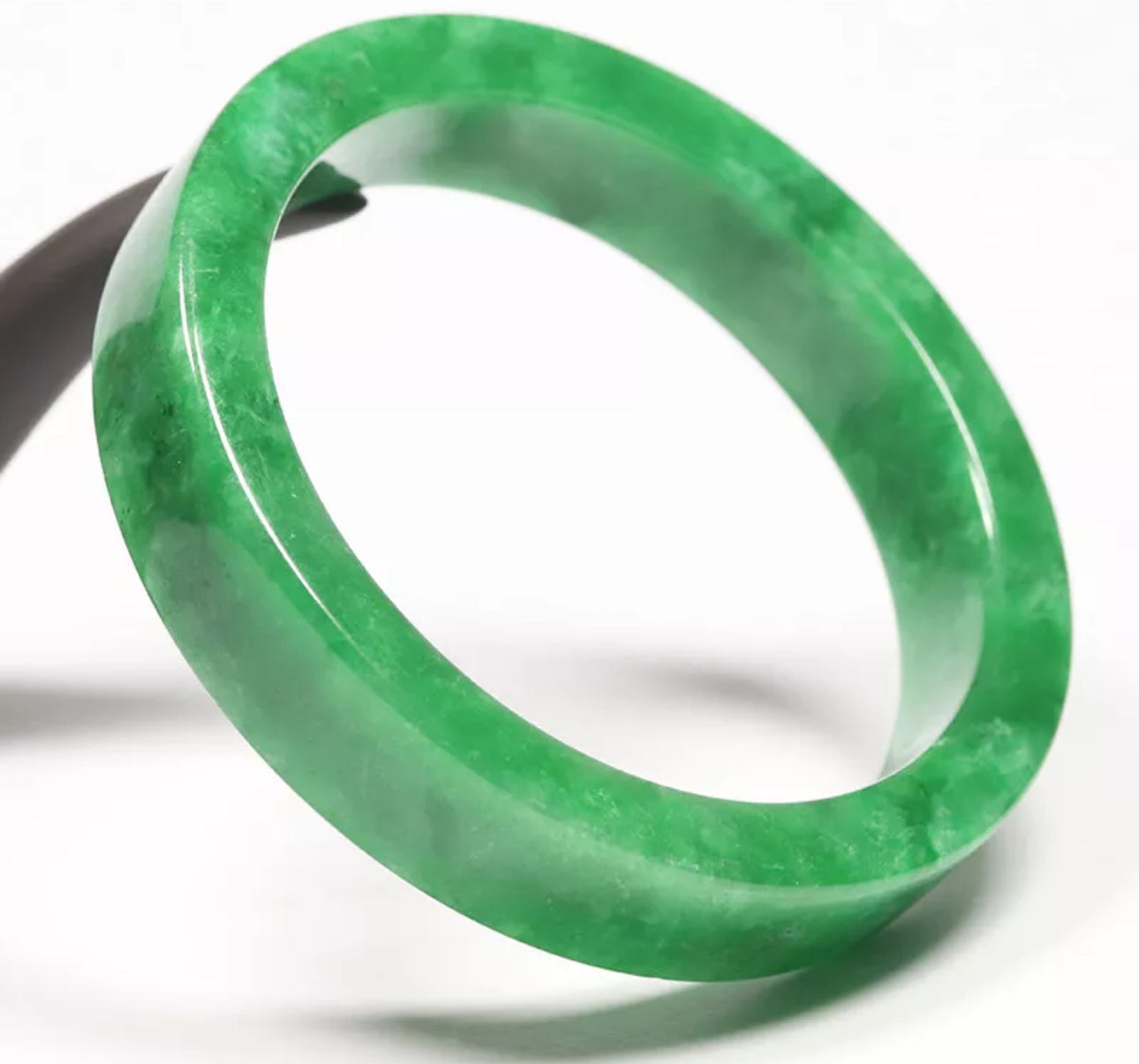 VINTAGE XXL Jadeite Green Jade Bangle Square Cut Size 67mm D989 - JazzyJewelbyAmina