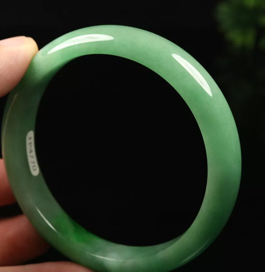 VINTAGE XL Jadeite Green Jade Bangle Size 64mm S593 - JazzyJewelbyAmina