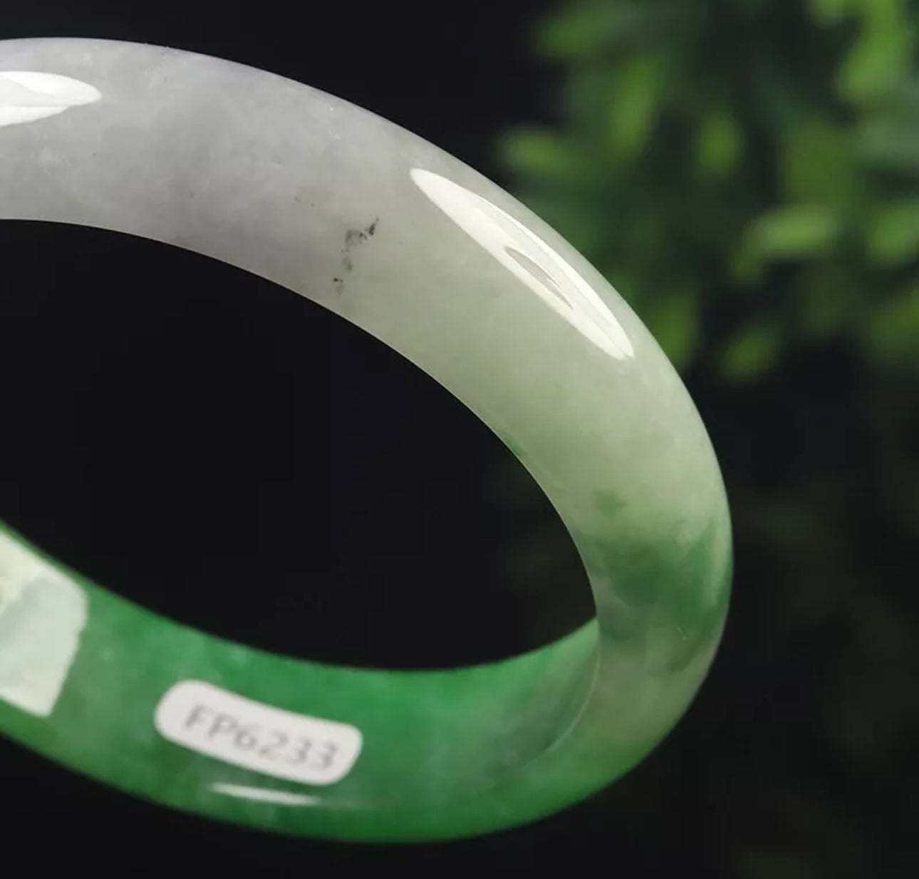 VINTAGE Small Jadeite Light Lavender Jade Bangle Size 56mm Unique Jade Piece! A519 - JazzyJewelbyAmina