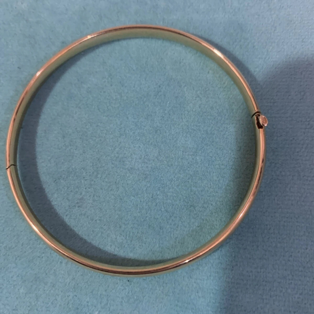 VINTAGE Owned 14k Yellow Gold Hinged Bangle Bracelet 2.5” (RCI 14k Stamped)