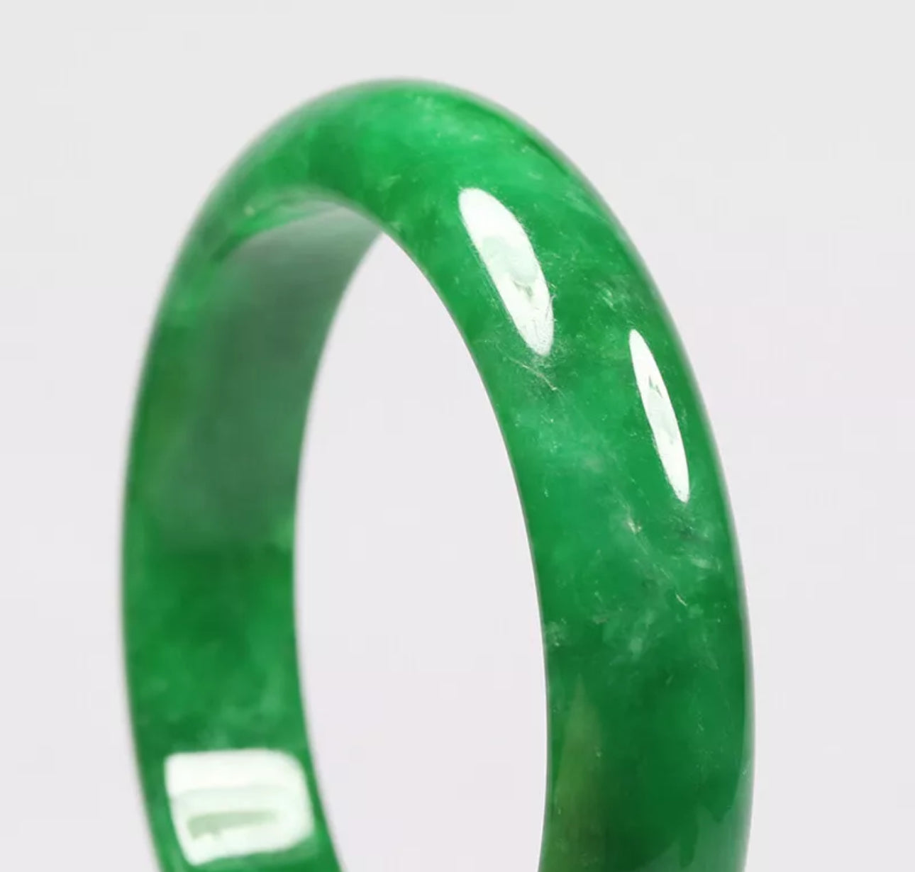VINTAGE Medium Jadeite Green Jade Bangle Size 58mm A8181 - JazzyJewelbyAmina