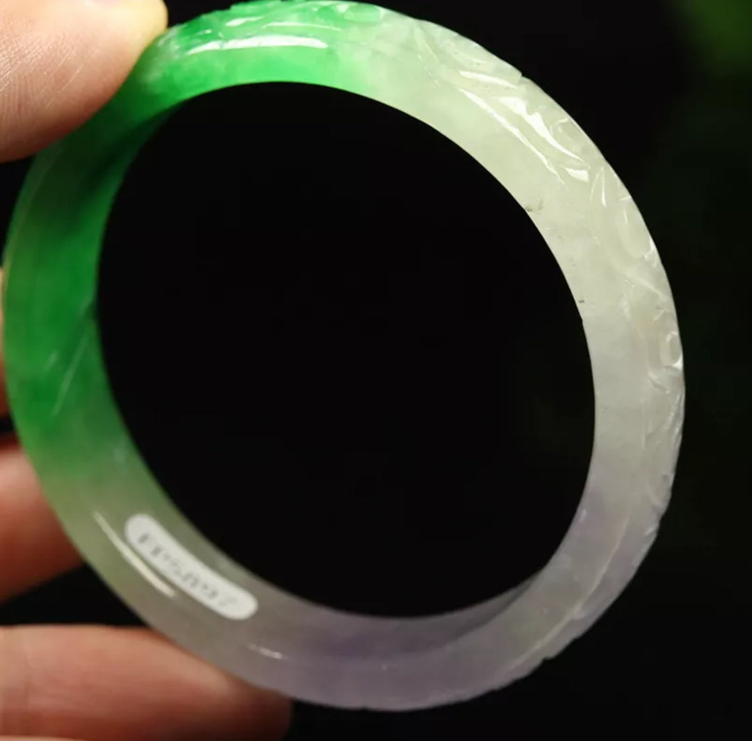 VINTAGE Small Jadeite Green/White/Lavender Hand-carved Ruyi Jade Bangle Size 55mm M847 - JazzyJewelbyAmina