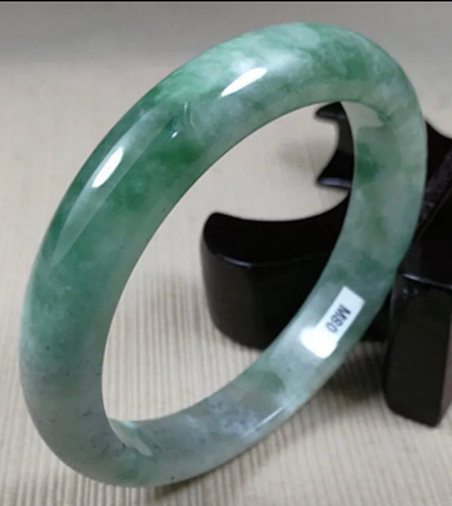 VINTAGE Large Jadeite Green Jade Bangle Size 62mm S80 - JazzyJewelbyAmina