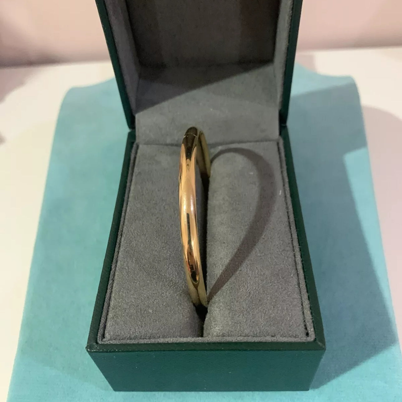 VINTAGE Owned 14k Yellow Gold Hinged Bangle Bracelet 2.5” (RCI 14k Stamped)