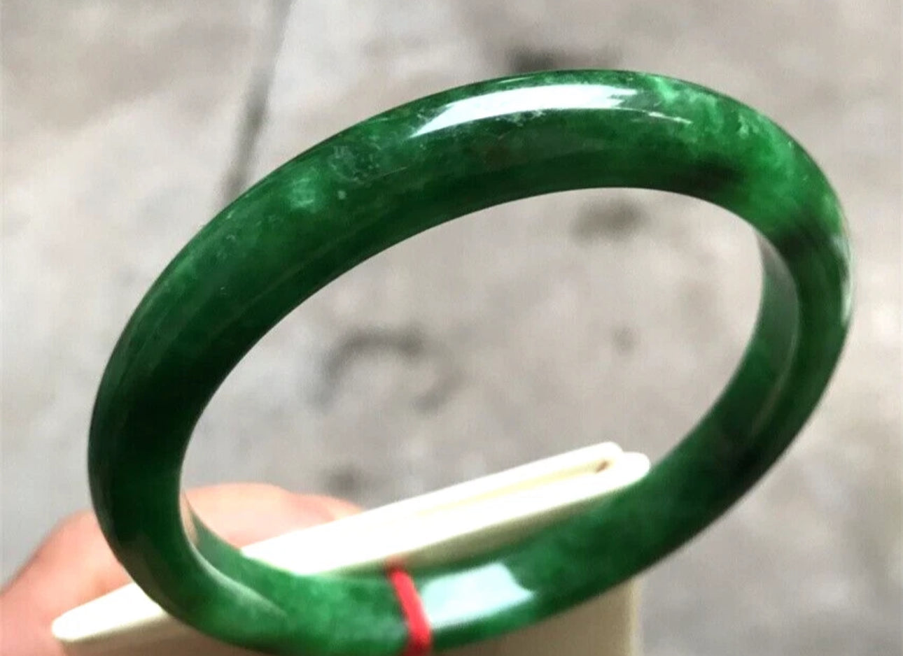 VINTAGE XL Jadeite Emerald Green Jade Bangle Size 65mm U744