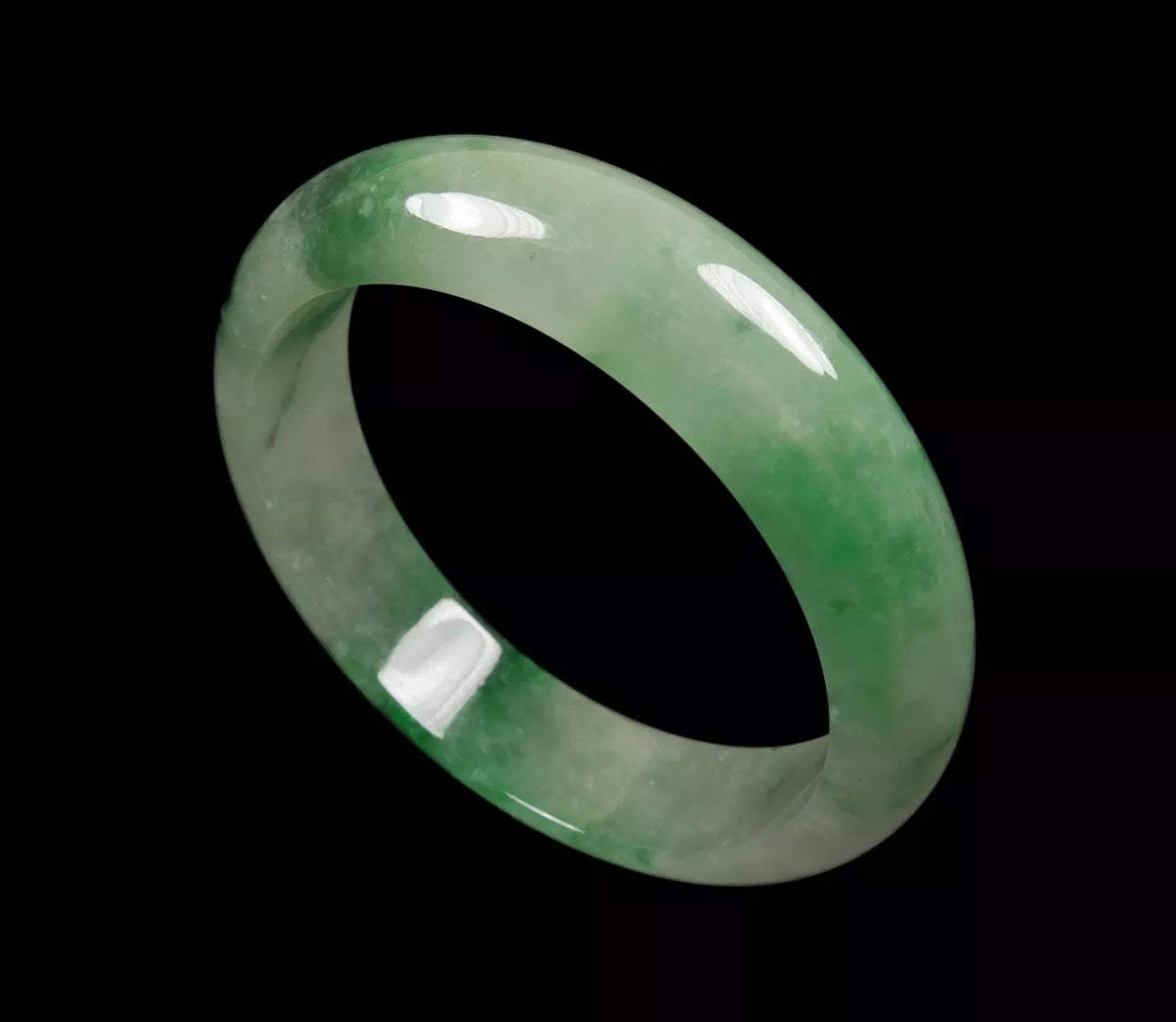 VINTAGE Medium Jadeite Green Jade Bangle Size 58mm Y577 - JazzyJewelbyAmina