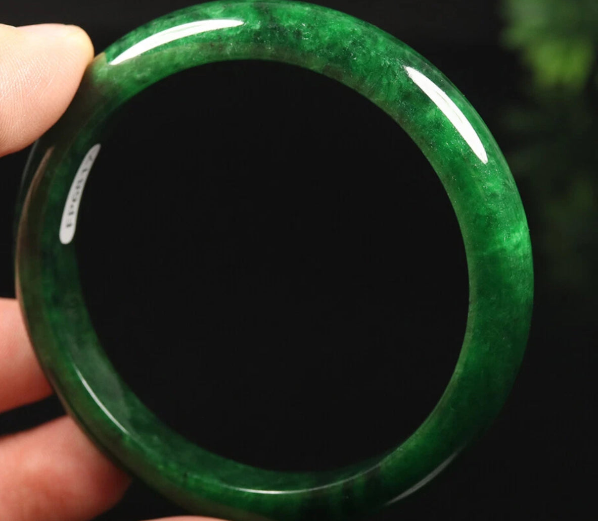 VINTAGE Medium Jadeite Green Hade Bangle size 58mm Y687