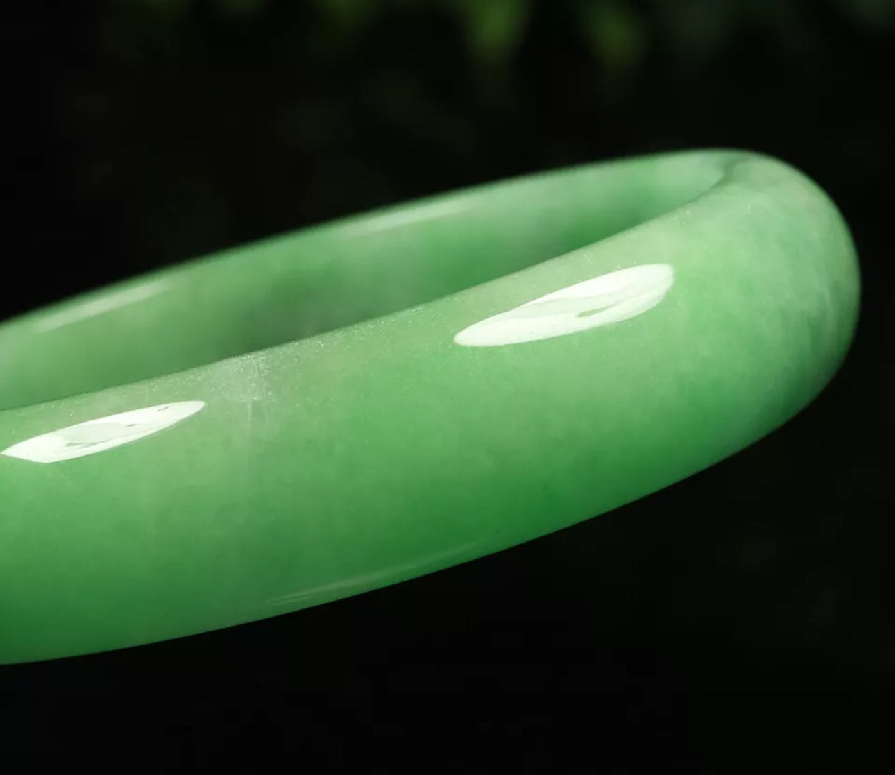 VINTAGE Large Jadeite Green Jade Bangle Size 60mm J791 - JazzyJewelbyAmina