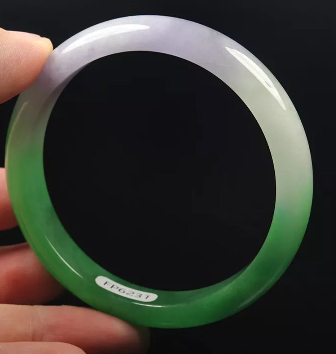 VINTAGE Medium Jadeite Green/Lavender Jade Bangle Size 58mm U515 - JazzyJewelbyAmina