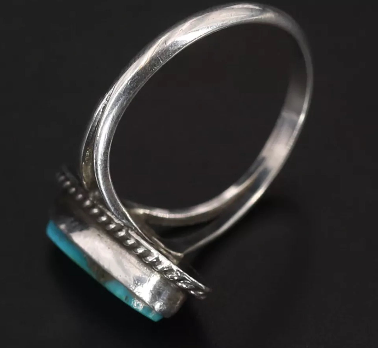 VINTAGE - NAVAJO Turquoise Elongated Braided STERLING SILVER Ring Size 6US - JazzyJewelbyAmina