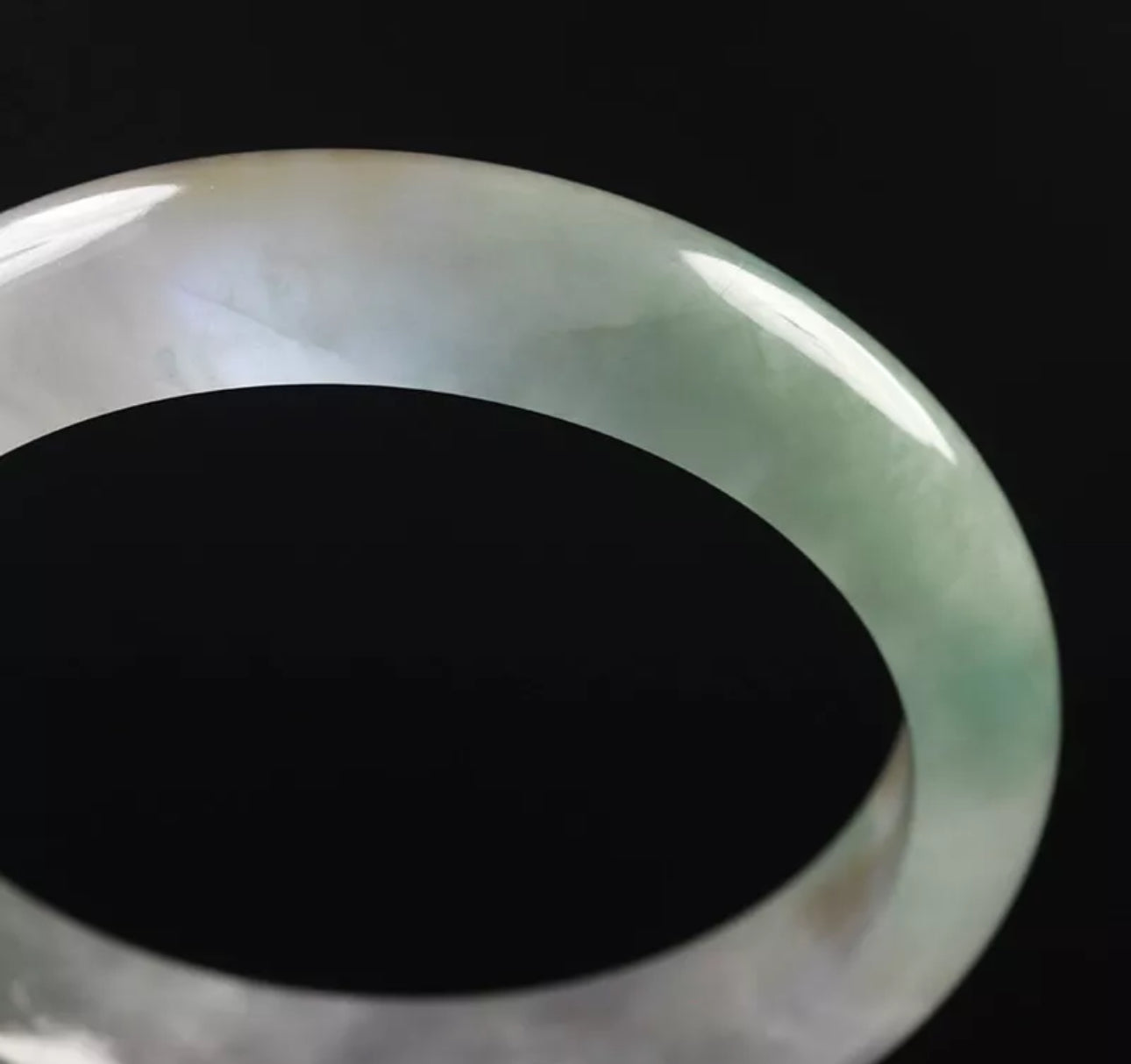 VINTAGE Medium Jadeite White Lavender Green Jade Bangle Size 59mm O556 - JazzyJewelbyAmina