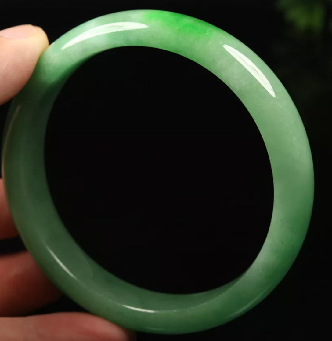 VINTAGE XL Jadeite Green Jade Bangle Size 64mm S593 - JazzyJewelbyAmina