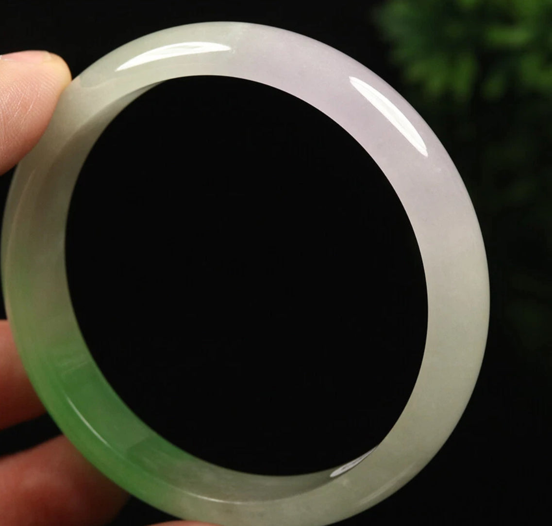 VINTAGE Large Icy Jadeite Green/Lavender Jade Bangle Size 60 mm U641