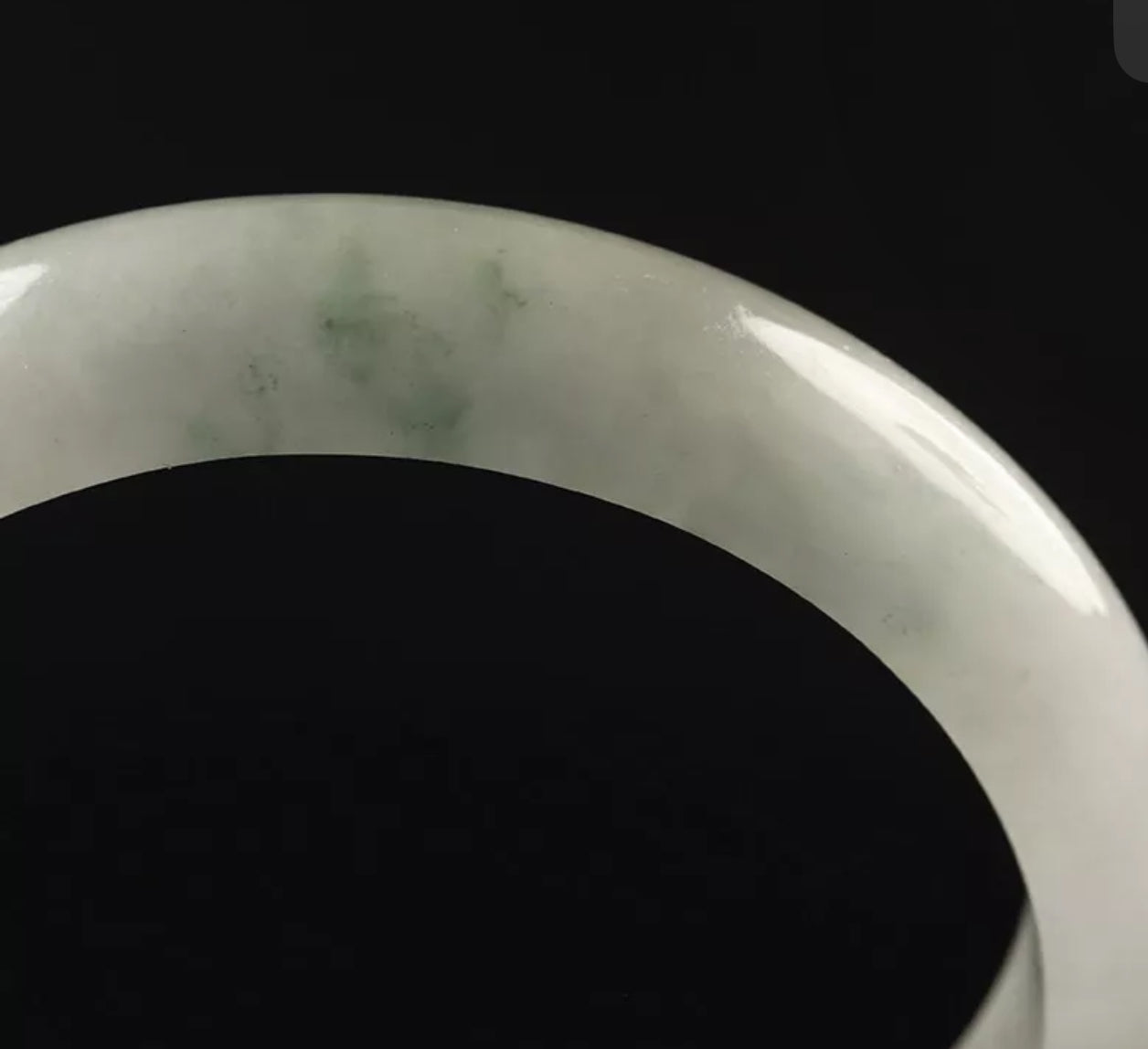 VINTAGE Large Jadeite Pale Lavender Jade Bangle w/ Flower Jade Size 60mm Y031 - JazzyJewelbyAmina
