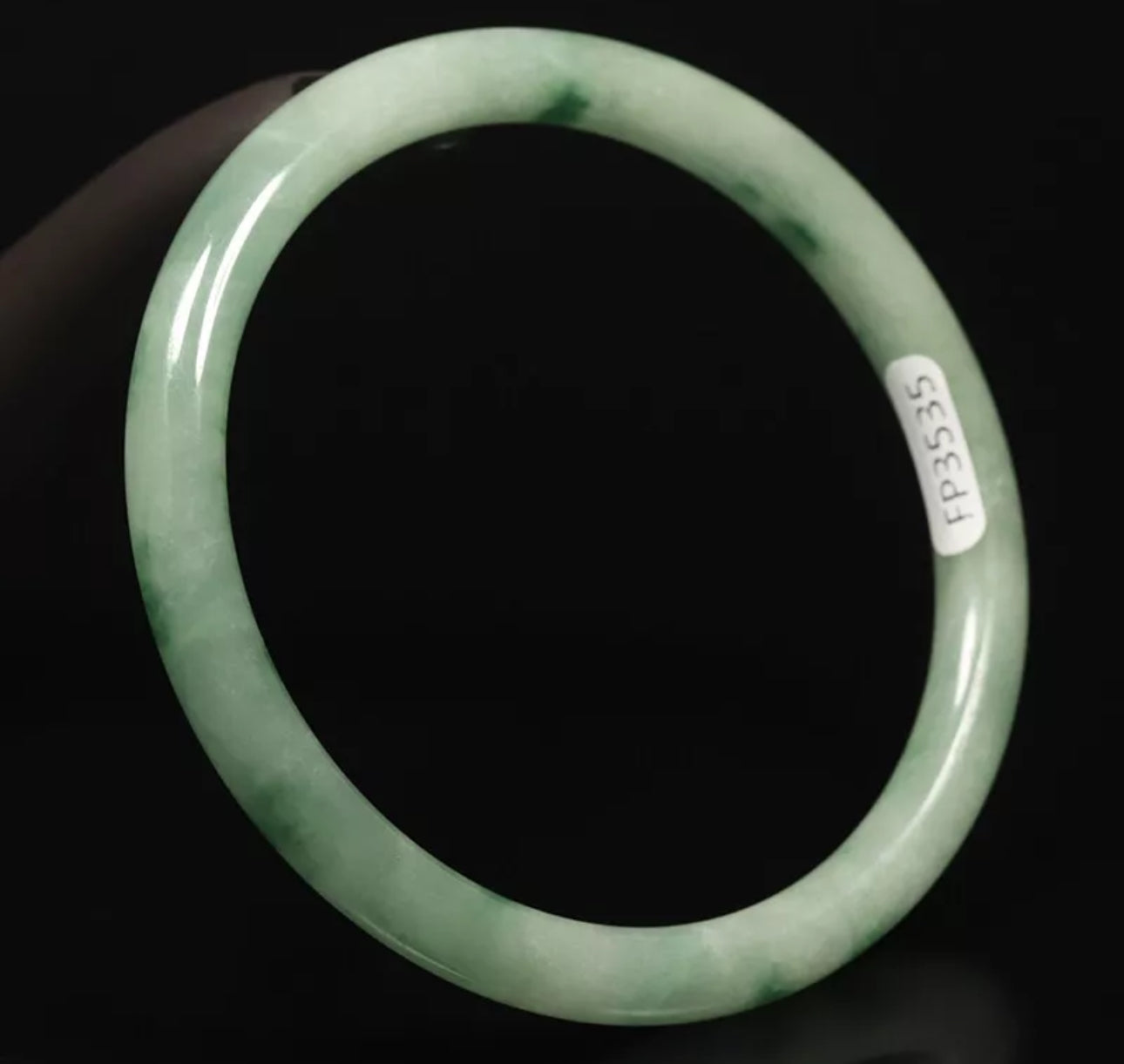 VINTAGE Medium Jadeite Green/White Jade Bangle Size 59mm Round Princess Cut Size 59mm G123 - JazzyJewelbyAmina