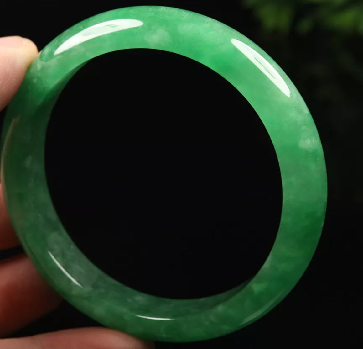 VINTAGE Medium Jadeite Green Jade Bangle Size 57mm Round Princess Cut N603 - JazzyJewelbyAmina