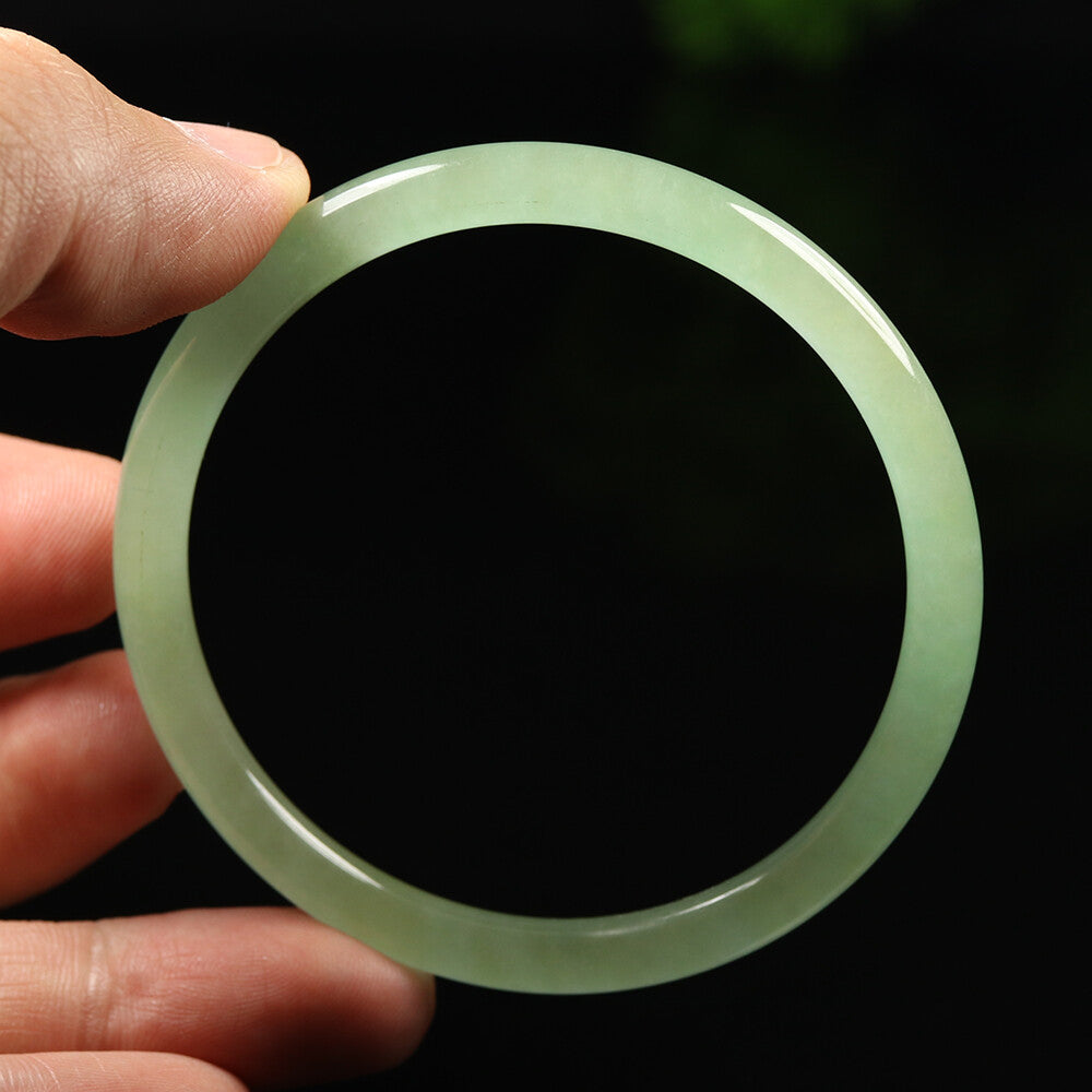 VINTAGE Medium Jadeite Green Jade Bangle Size 57 MM Round Princess Thin Cut U077