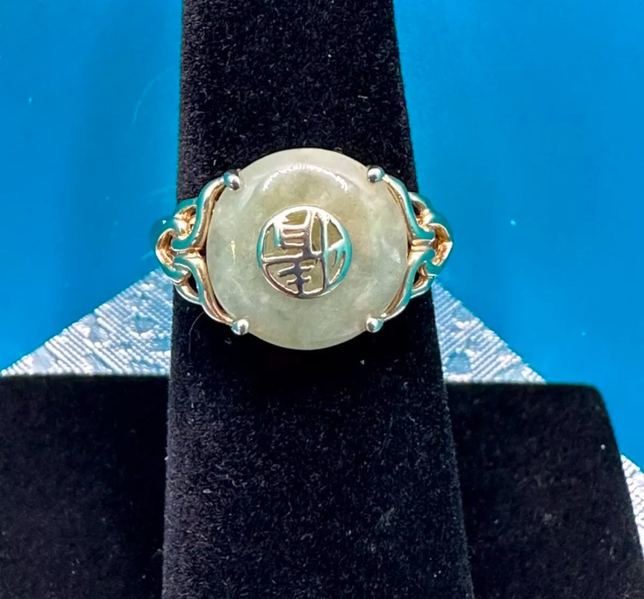 VINTAGE 14k Yellow Gold Jadeite Green Jade Ring - Pi Disc 6 US “Happy Life” - JazzyJewelbyAmina