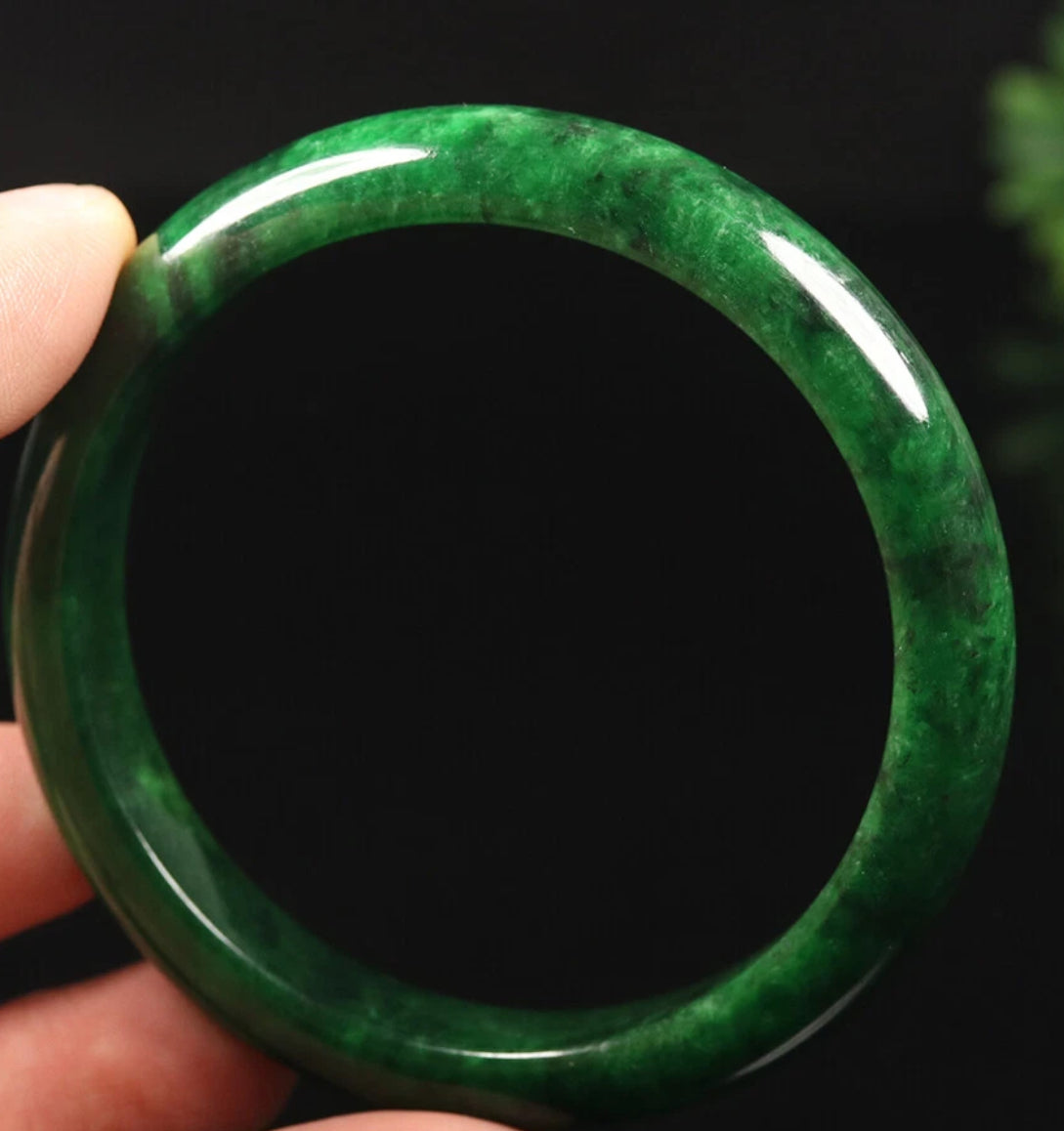 VINTAGE Medium Jadeite Green Hade Bangle size 58mm Y687